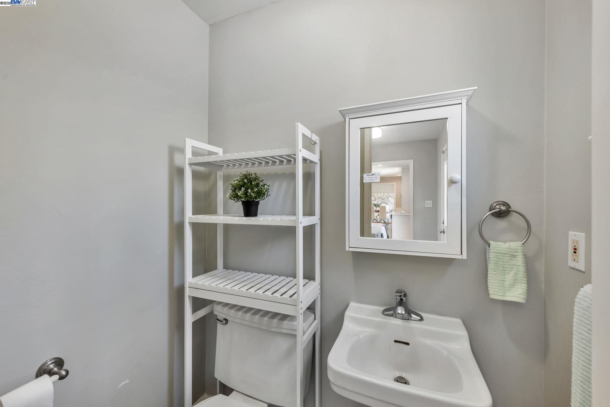 Detail Gallery Image 44 of 56 For 43163 Isle Royal Street, Fremont,  CA 94538 - 4 Beds | 2/1 Baths