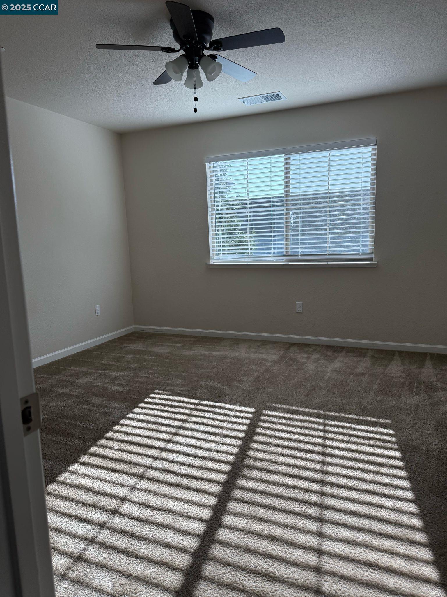Detail Gallery Image 17 of 19 For 2413 Chandon Circle, Modesto,  CA 95355-8530 - 3 Beds | 3 Baths