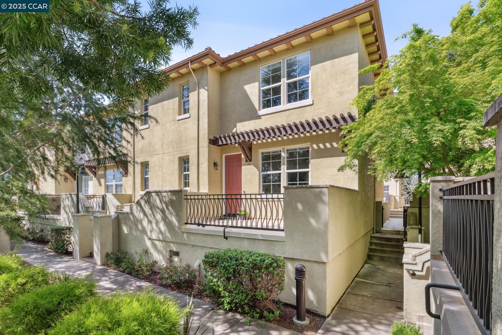 Detail Gallery Image 1 of 1 For 28 Warhol Way, Pleasant Hill,  CA 94523 - 2 Beds | 2/1 Baths