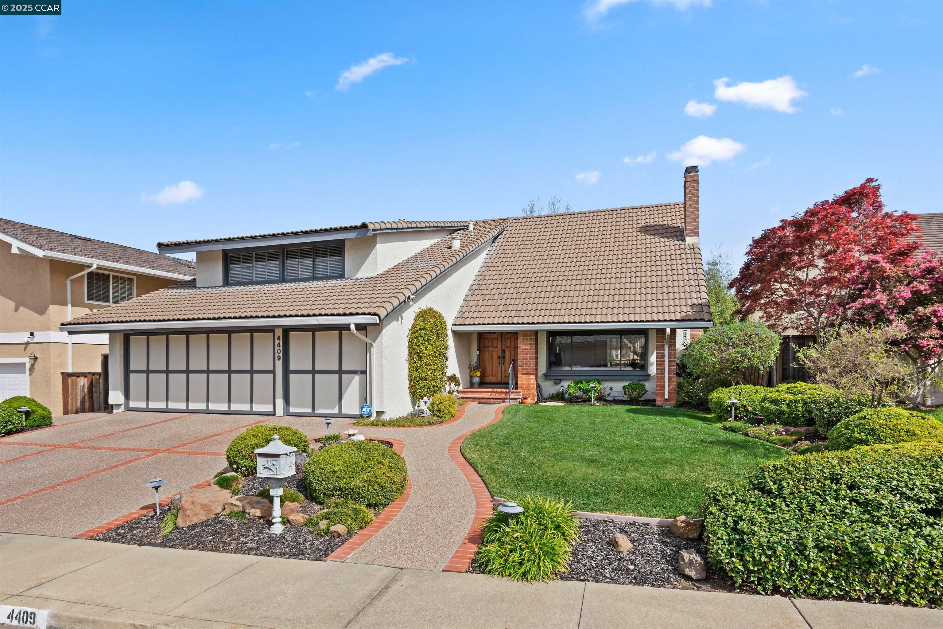 Detail Gallery Image 1 of 1 For 4409 Catalpa Ct., Concord,  CA 94521 - 5 Beds | 3 Baths