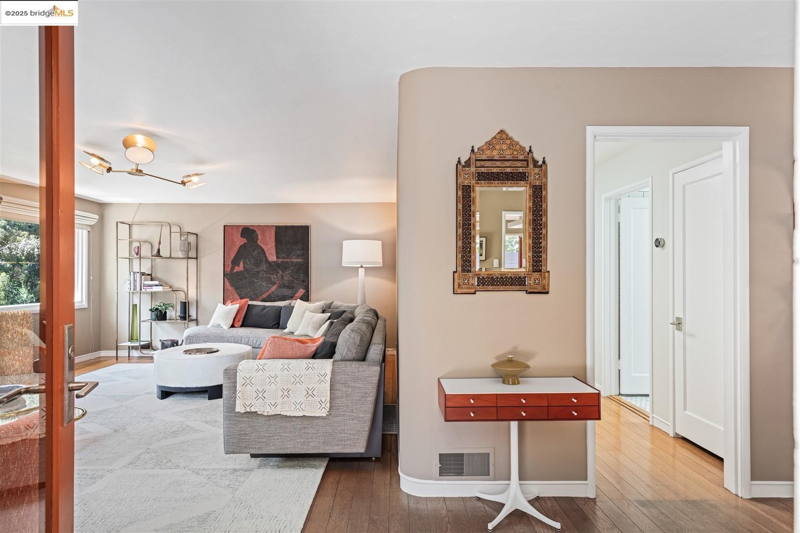 Detail Gallery Image 14 of 58 For 4251 Norton, Oakland,  CA 94602 - 3 Beds | 2 Baths