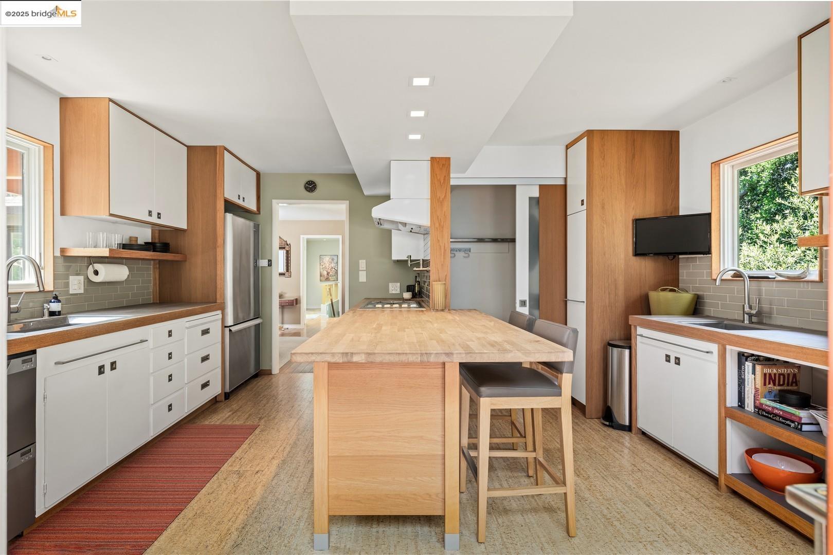 Detail Gallery Image 24 of 58 For 4251 Norton, Oakland,  CA 94602 - 3 Beds | 2 Baths