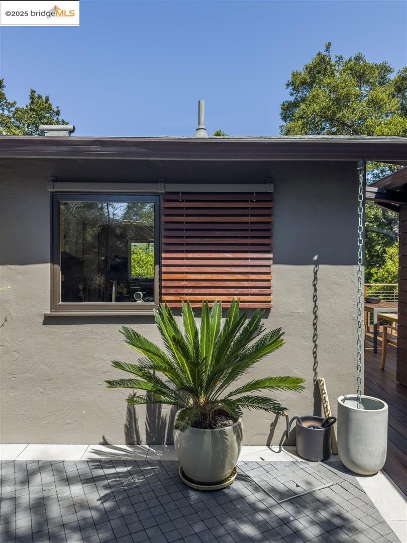 Detail Gallery Image 9 of 58 For 4251 Norton, Oakland,  CA 94602 - 3 Beds | 2 Baths