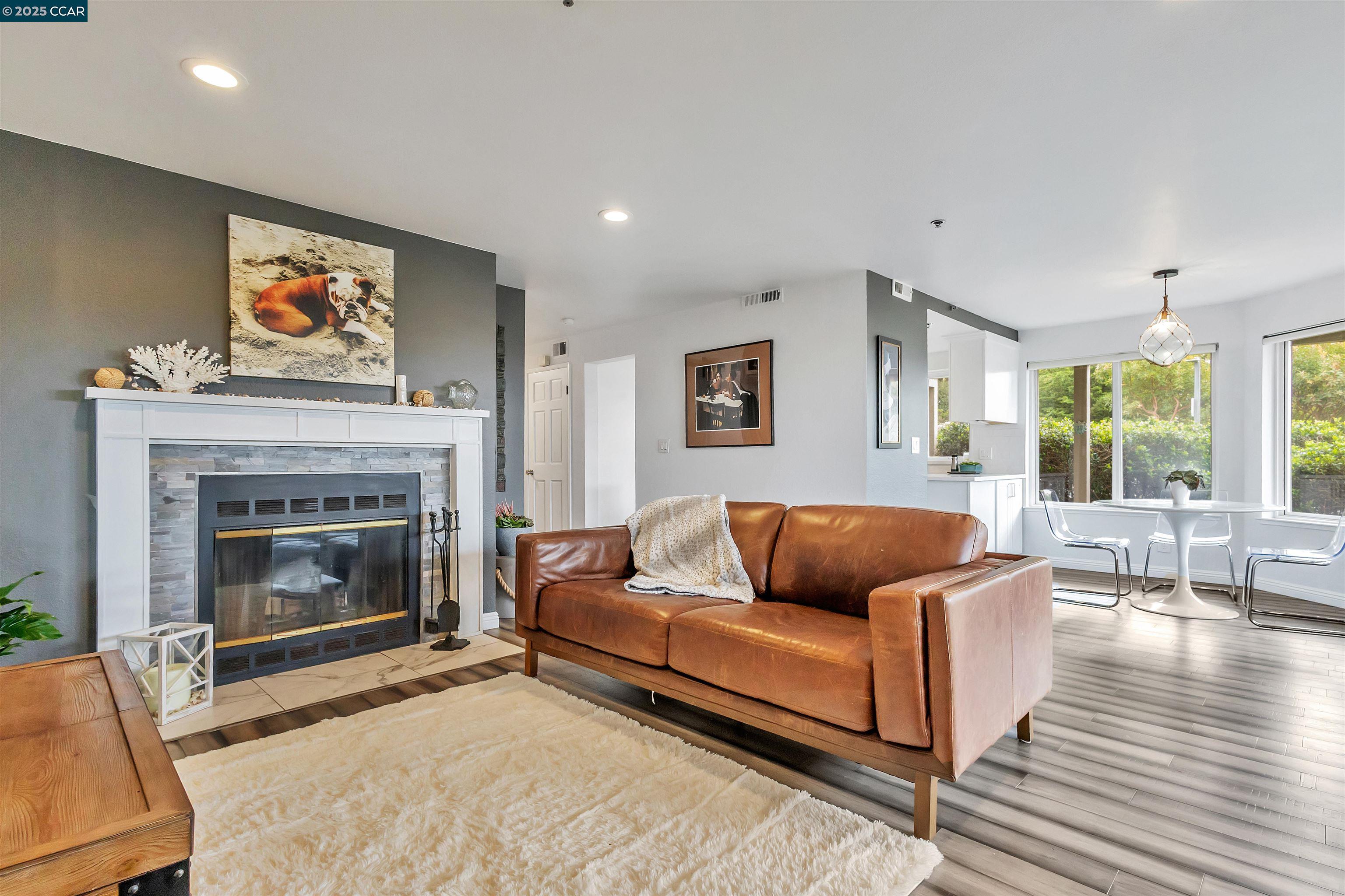 Detail Gallery Image 20 of 39 For 200 Palmetto Avenue, Pacifica,  CA 94404 - 2 Beds | 2 Baths