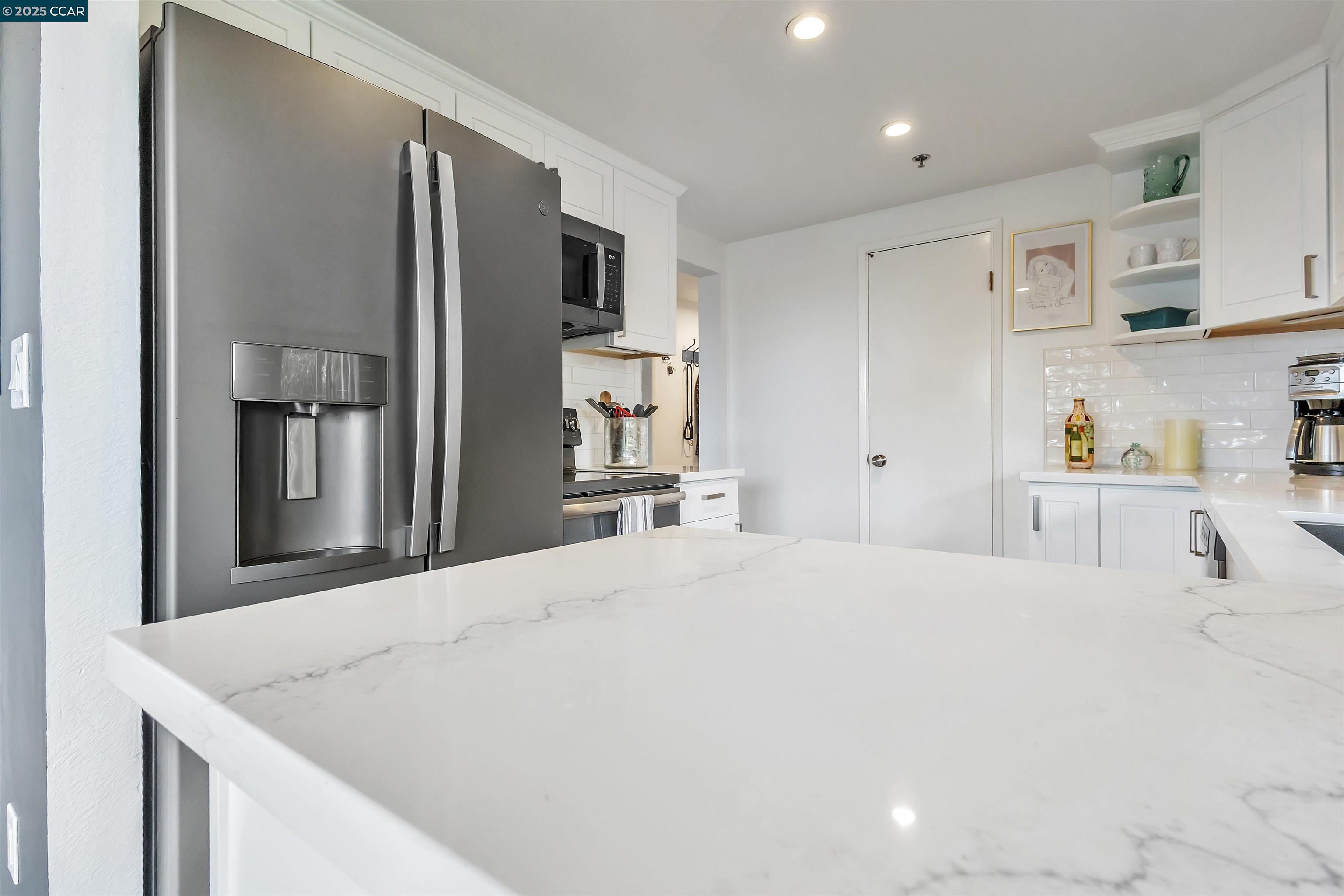 Detail Gallery Image 25 of 39 For 200 Palmetto Avenue, Pacifica,  CA 94404 - 2 Beds | 2 Baths