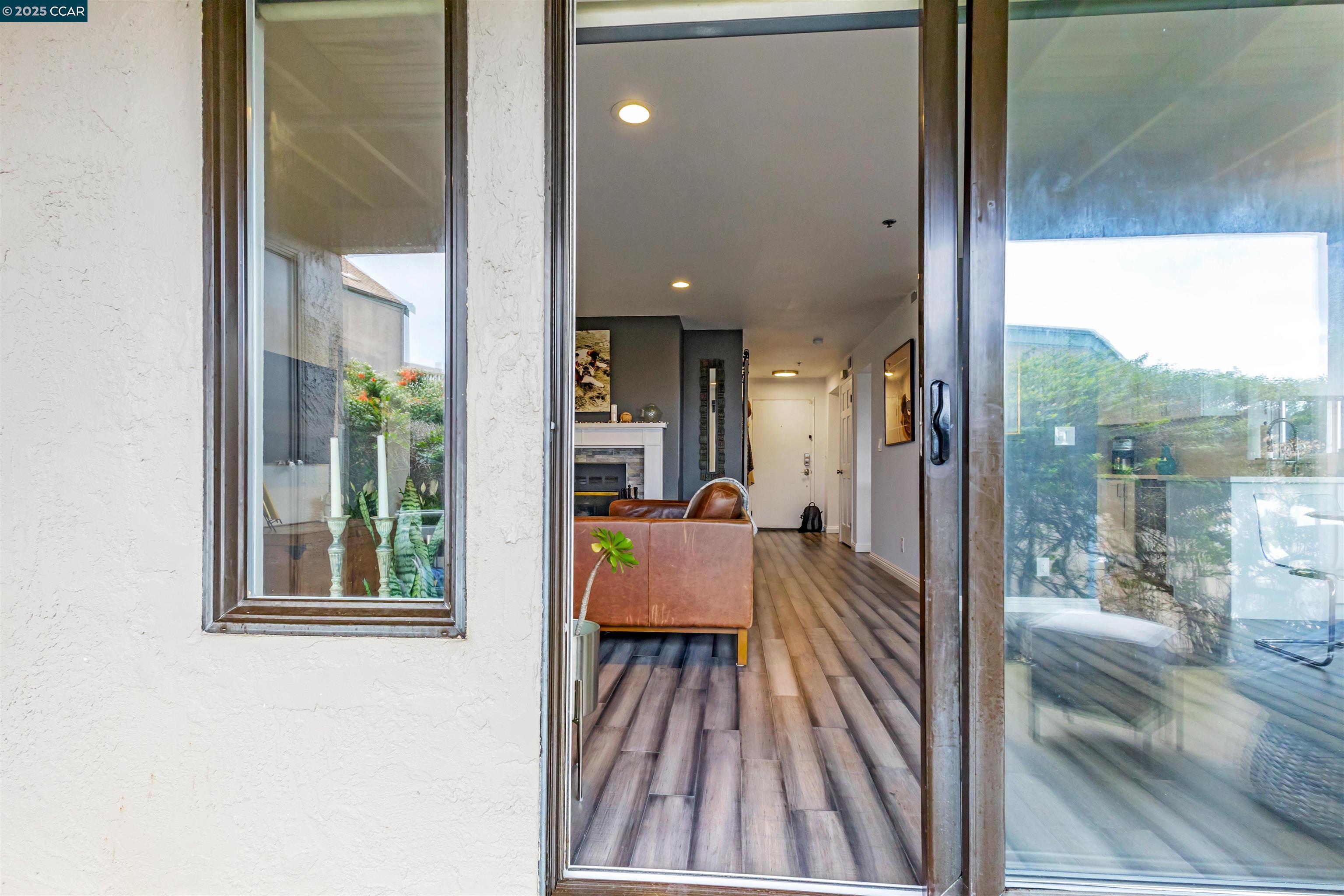 Detail Gallery Image 32 of 39 For 200 Palmetto Avenue, Pacifica,  CA 94404 - 2 Beds | 2 Baths