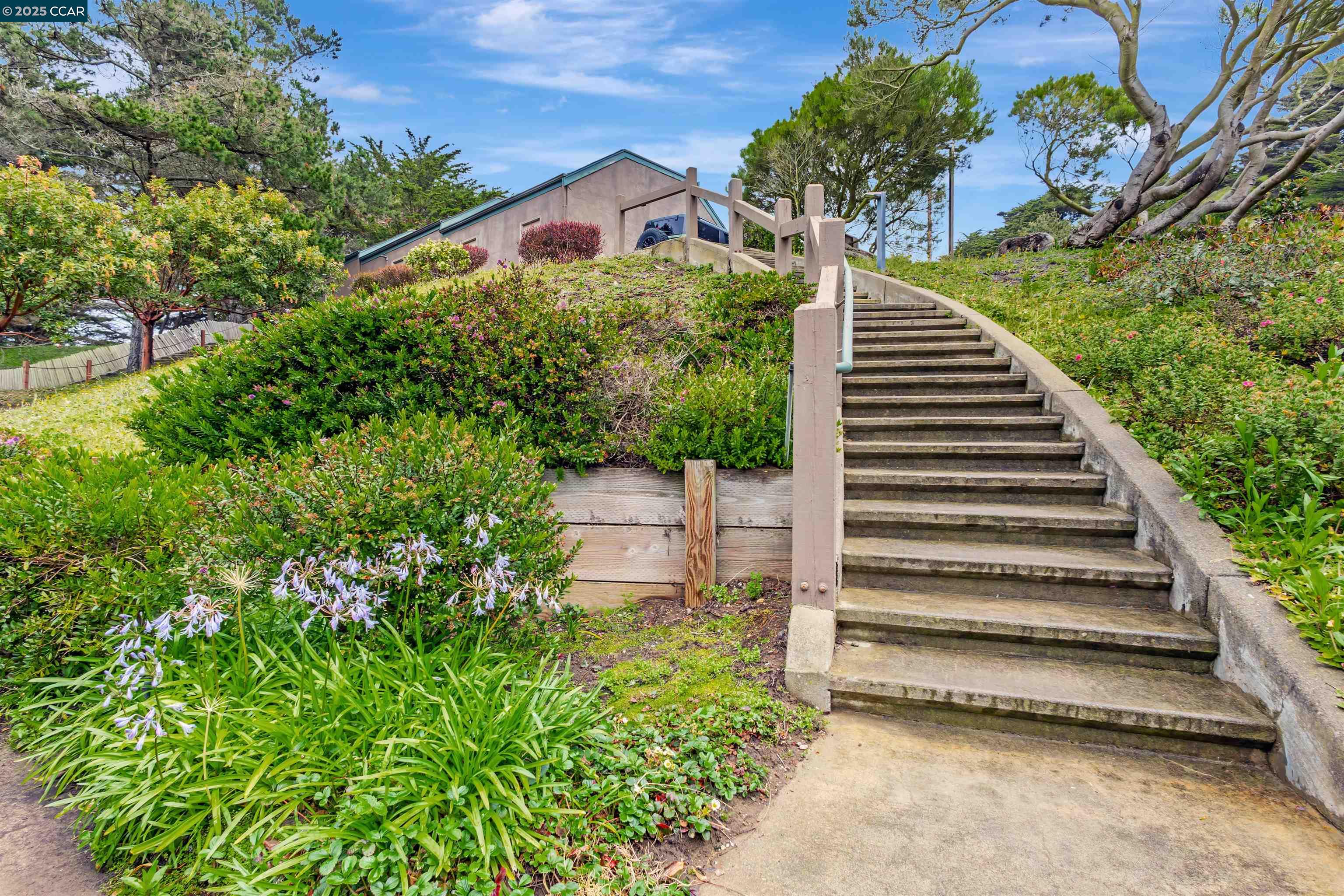 Detail Gallery Image 36 of 39 For 200 Palmetto Avenue, Pacifica,  CA 94404 - 2 Beds | 2 Baths