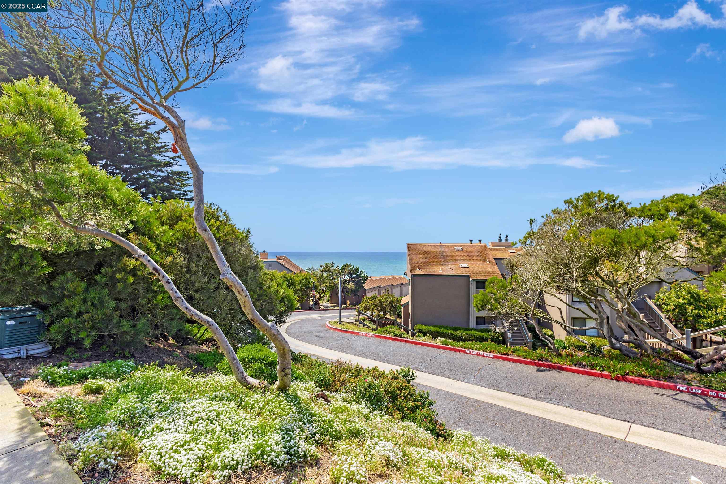 Detail Gallery Image 38 of 39 For 200 Palmetto Avenue, Pacifica,  CA 94404 - 2 Beds | 2 Baths