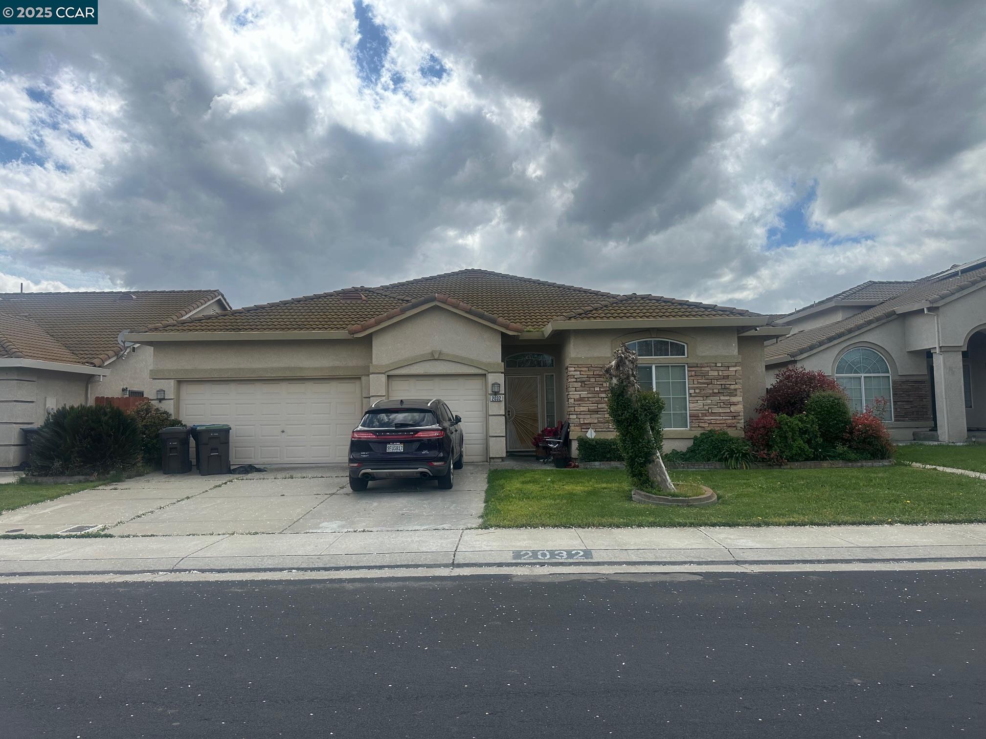 Detail Gallery Image 1 of 1 For 2032 Black Rose Ln, Stockton,  CA 95206 - 4 Beds | 3 Baths