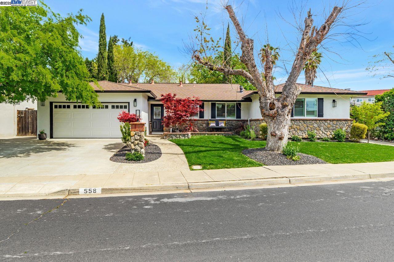 Detail Gallery Image 1 of 1 For 558 Cinnabar Drive, Livermore,  CA 94550-5122 - 4 Beds | 3 Baths