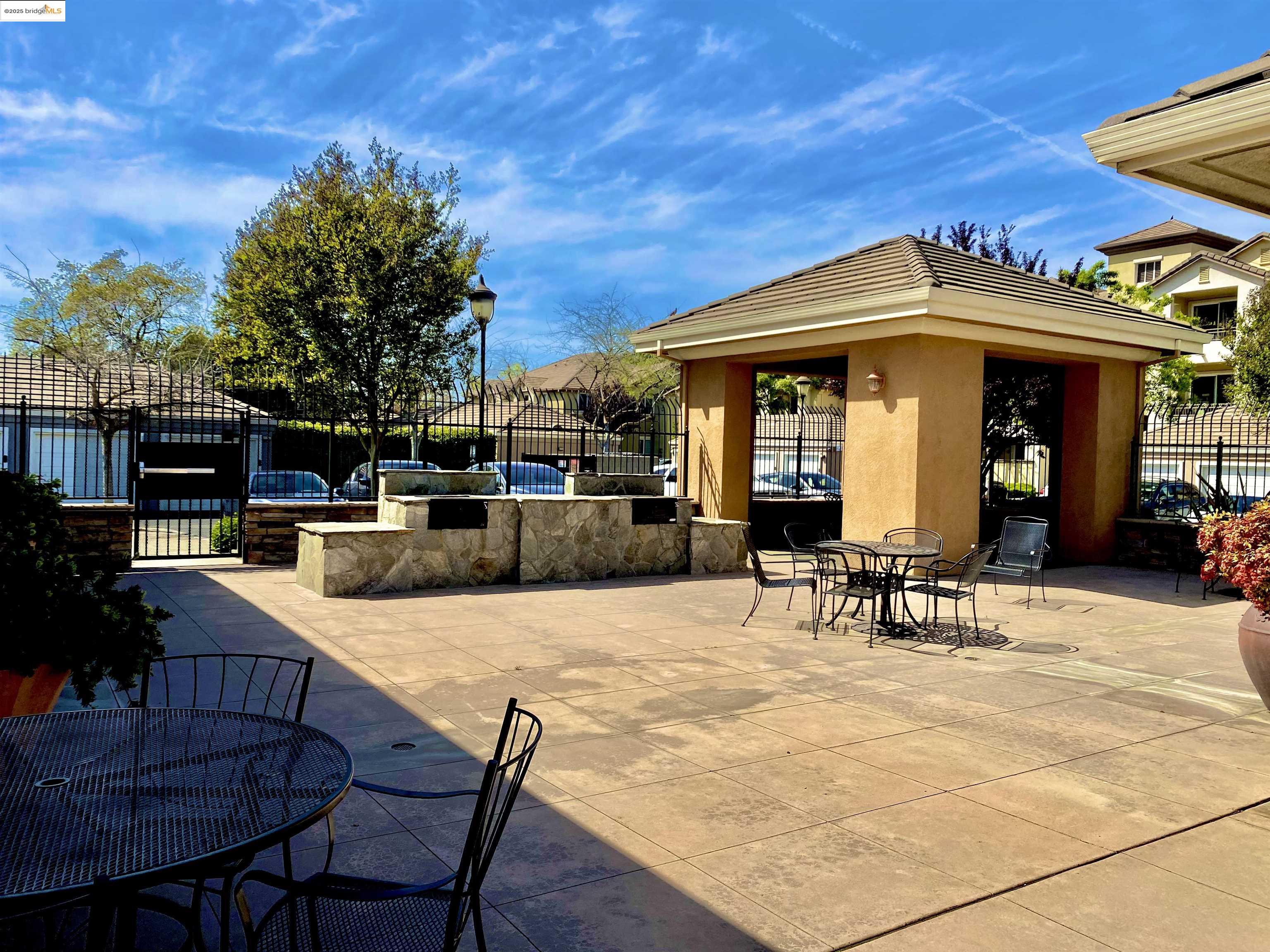 Detail Gallery Image 32 of 34 For 1360 Shady Lane #1012,  Turlock,  CA 95382 - 2 Beds | 2 Baths
