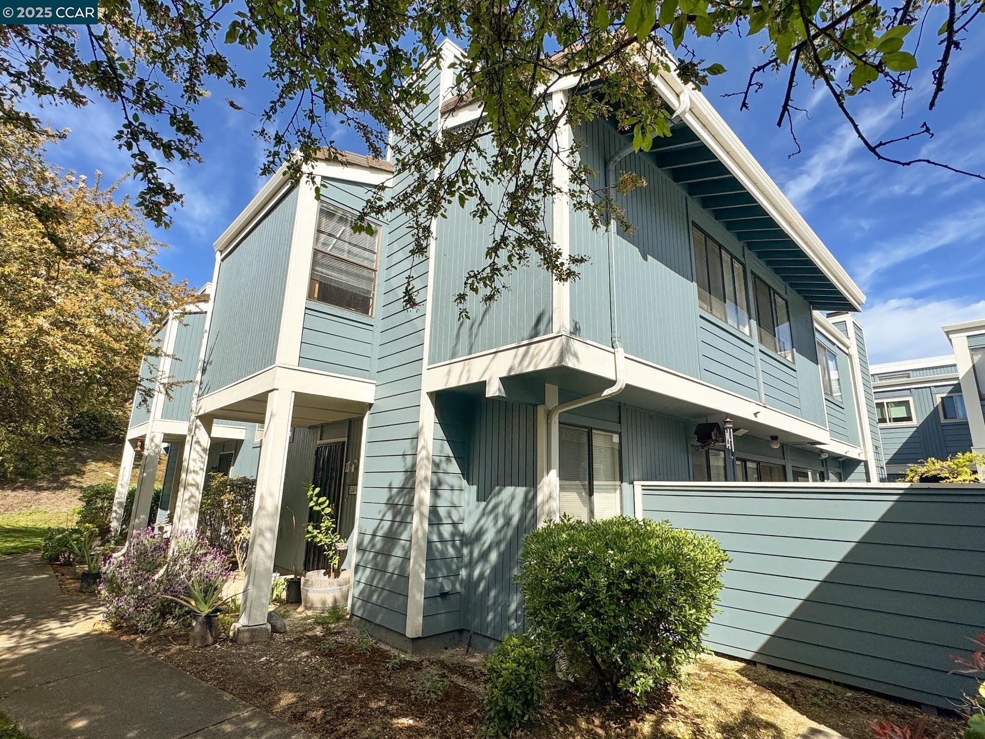 MLS: 41092993 Condo For Sale