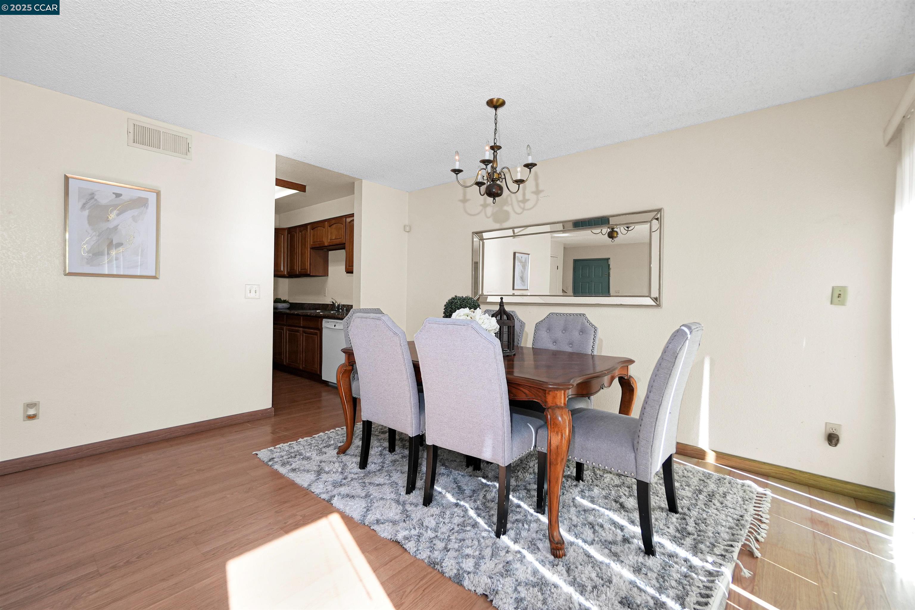 Detail Gallery Image 11 of 45 For 504 Athena #6,  Hercules,  CA 94547 - 3 Beds | 2/1 Baths