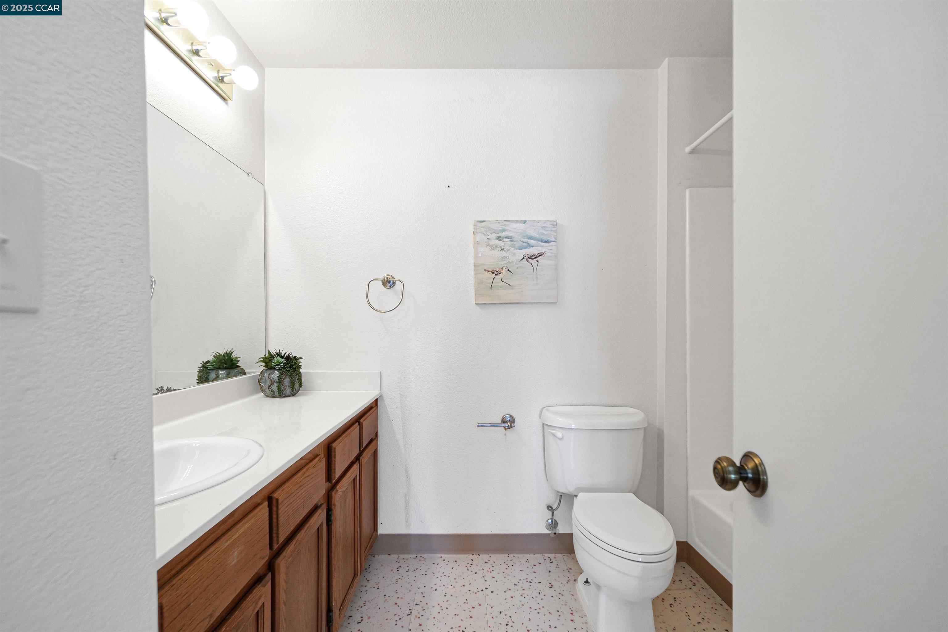 Detail Gallery Image 24 of 45 For 504 Athena #6,  Hercules,  CA 94547 - 3 Beds | 2/1 Baths