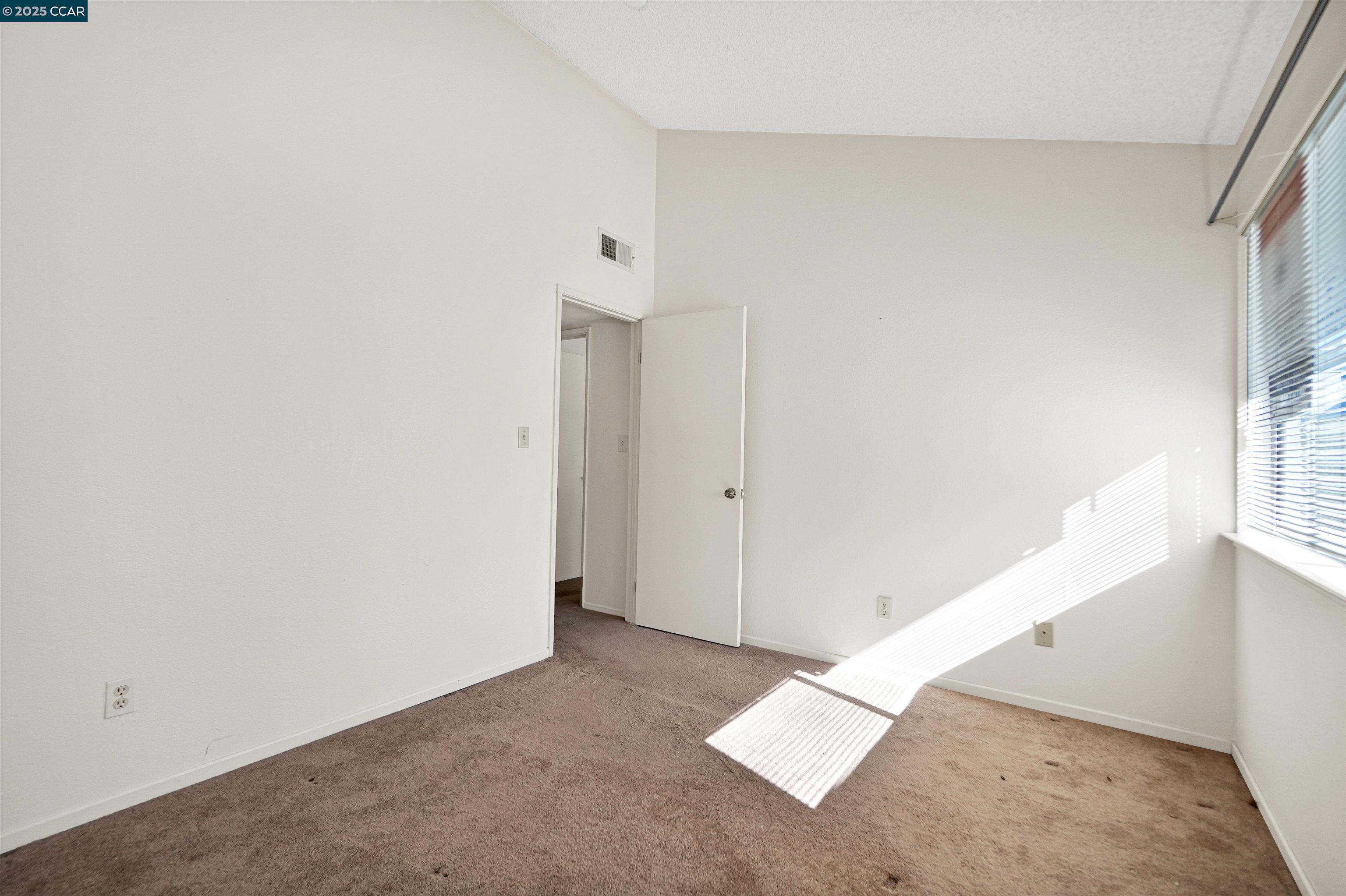Detail Gallery Image 32 of 45 For 504 Athena #6,  Hercules,  CA 94547 - 3 Beds | 2/1 Baths