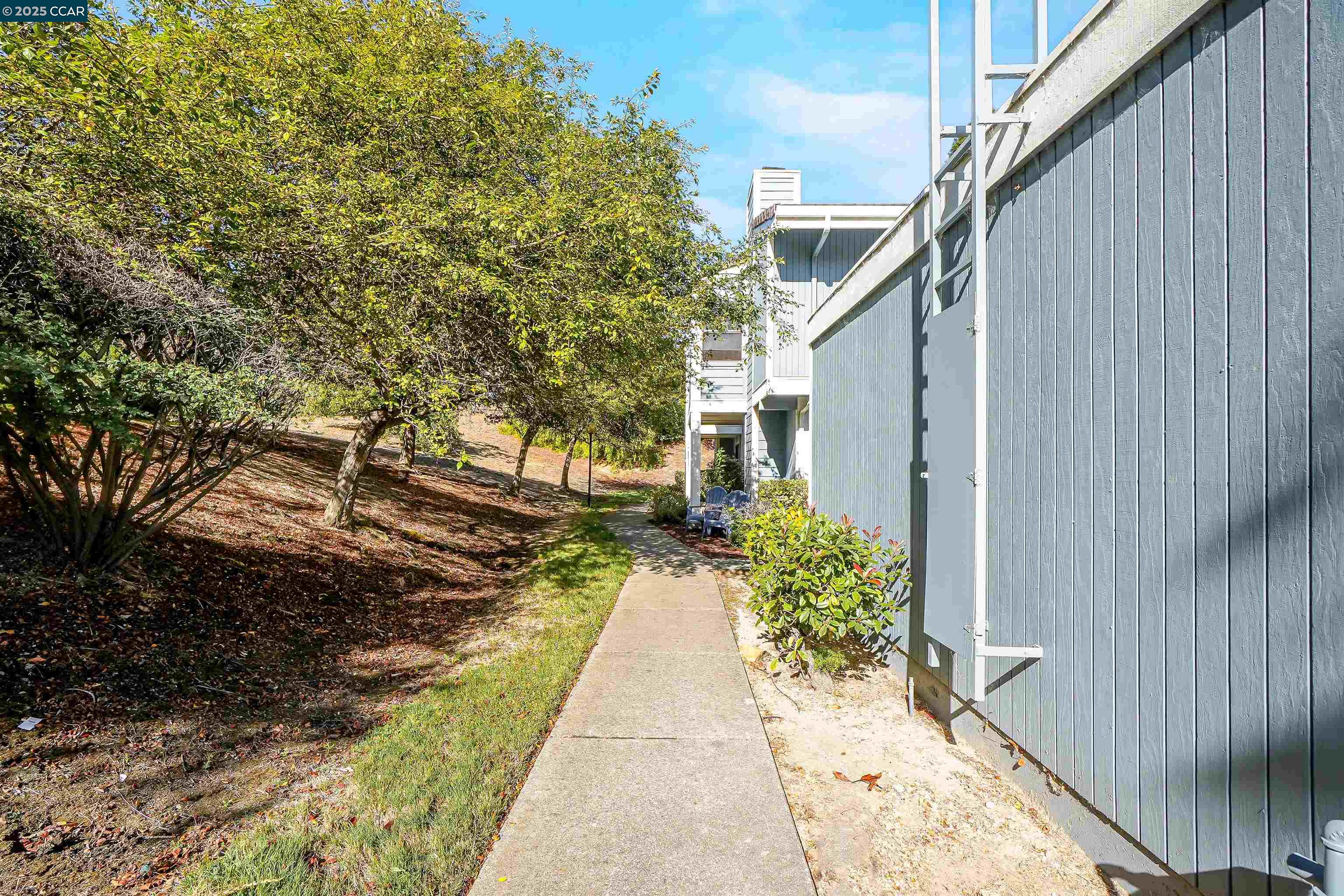 Detail Gallery Image 38 of 45 For 504 Athena #6,  Hercules,  CA 94547 - 3 Beds | 2/1 Baths