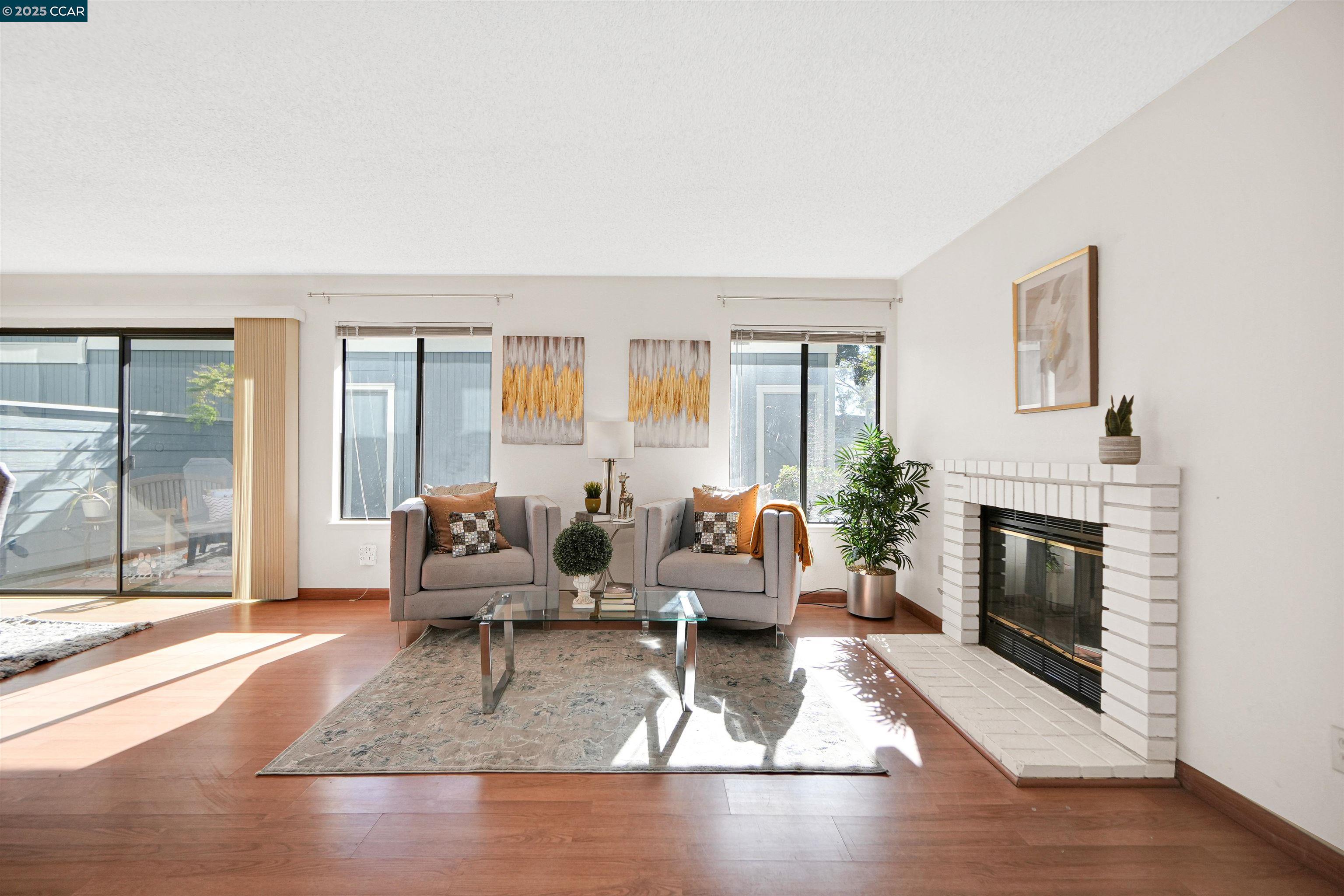 Detail Gallery Image 7 of 45 For 504 Athena #6,  Hercules,  CA 94547 - 3 Beds | 2/1 Baths