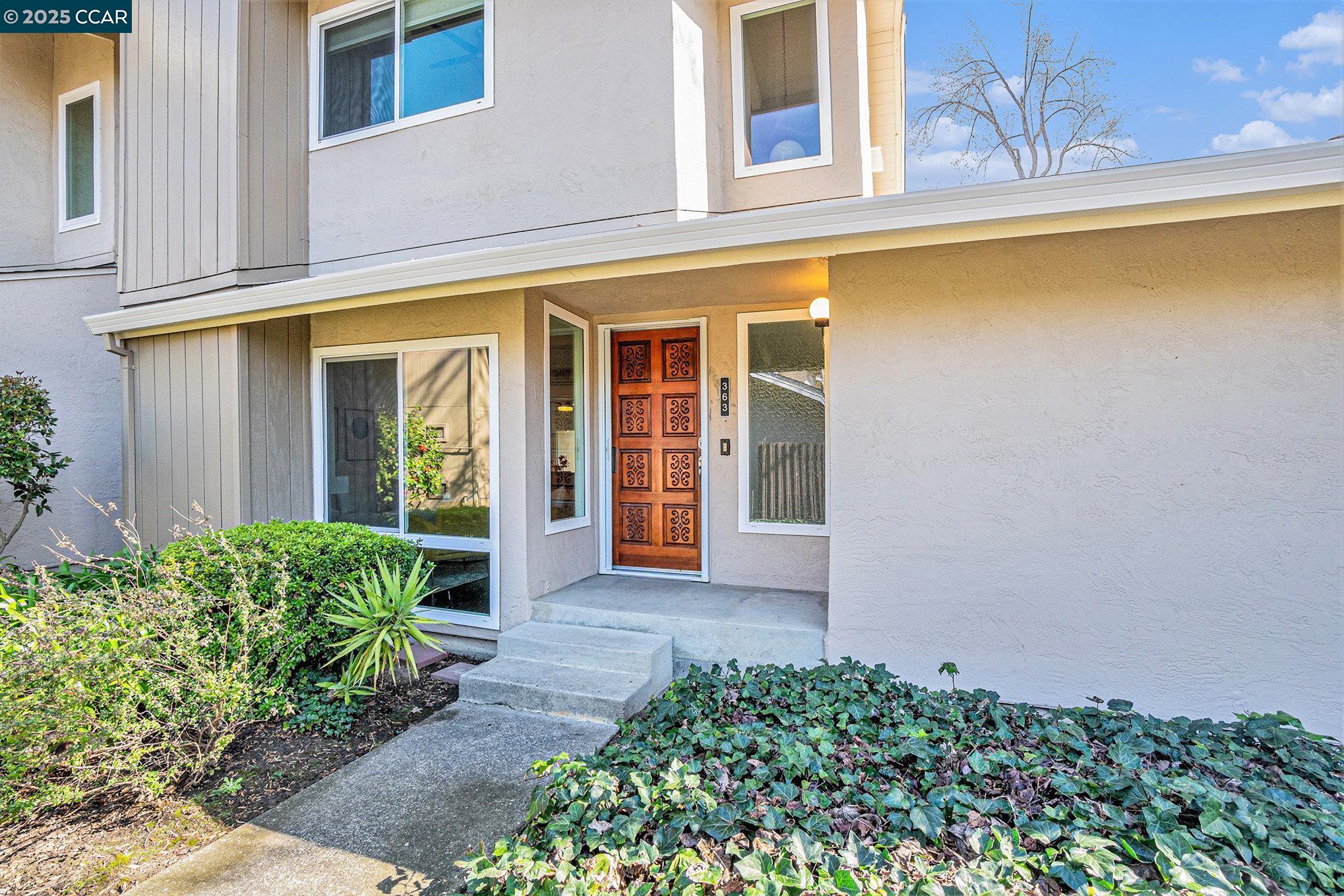 More Details about MLS # 41092999 : 363 WESTCLIFFE CIRCLE