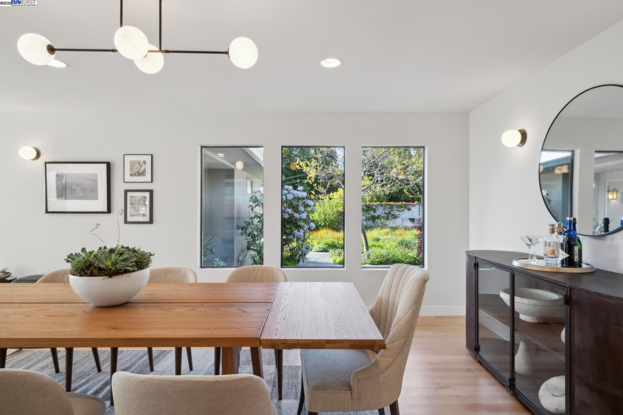 Detail Gallery Image 19 of 60 For 5550 Fernhoff Road, Oakland,  CA 94619 - 5 Beds | 4 Baths