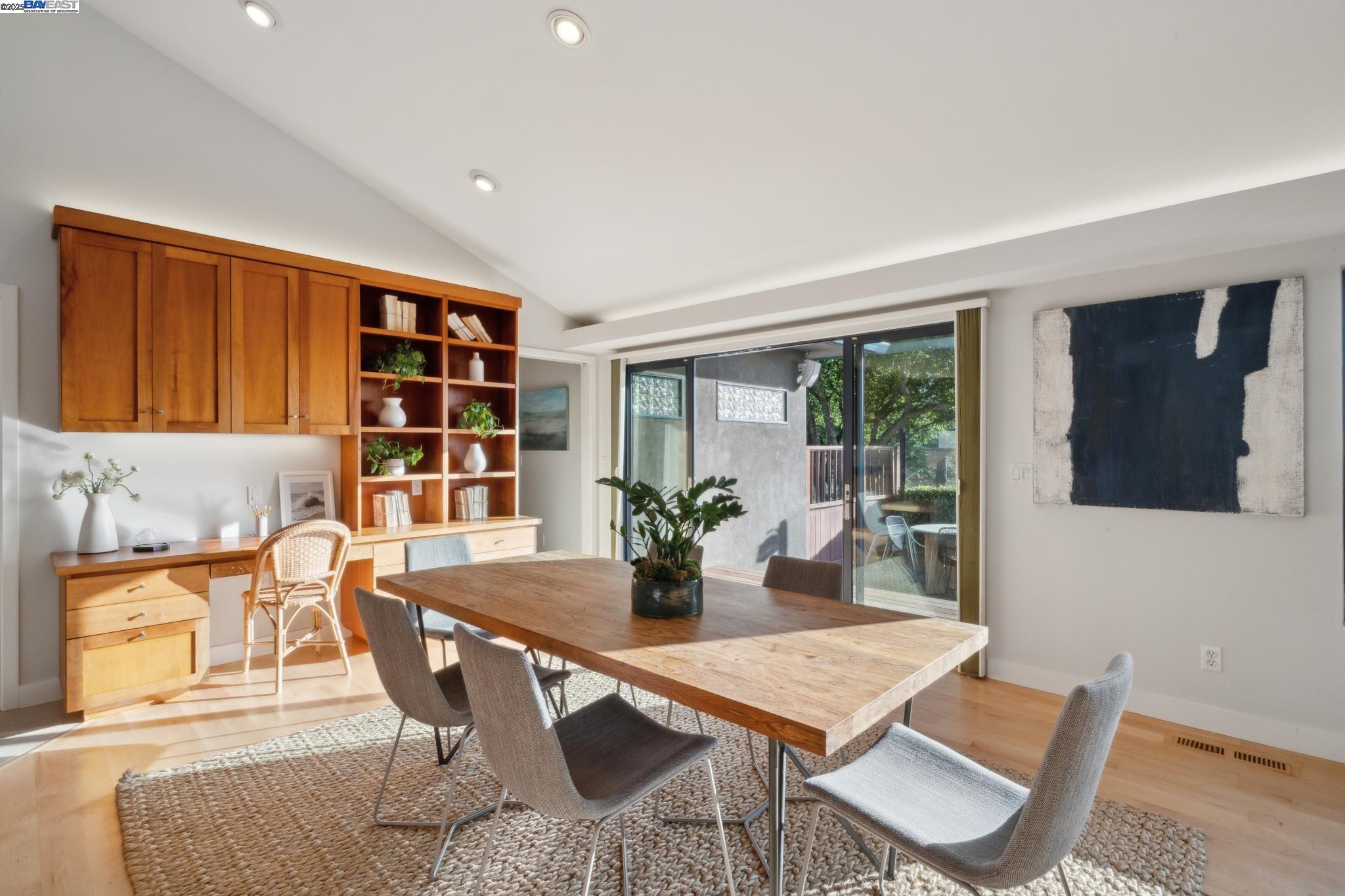 Detail Gallery Image 24 of 60 For 5550 Fernhoff Road, Oakland,  CA 94619 - 5 Beds | 4 Baths