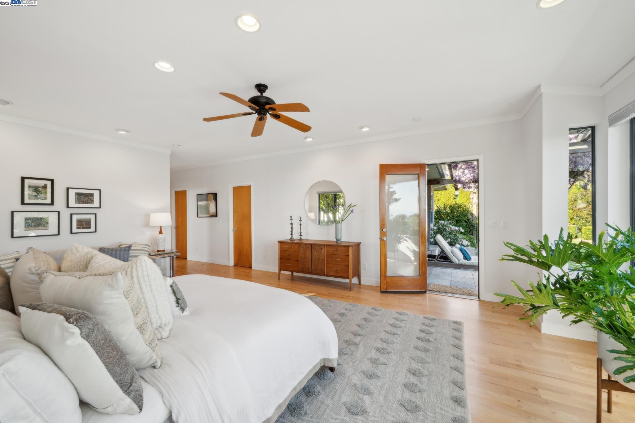 Detail Gallery Image 28 of 60 For 5550 Fernhoff Road, Oakland,  CA 94619 - 5 Beds | 4 Baths