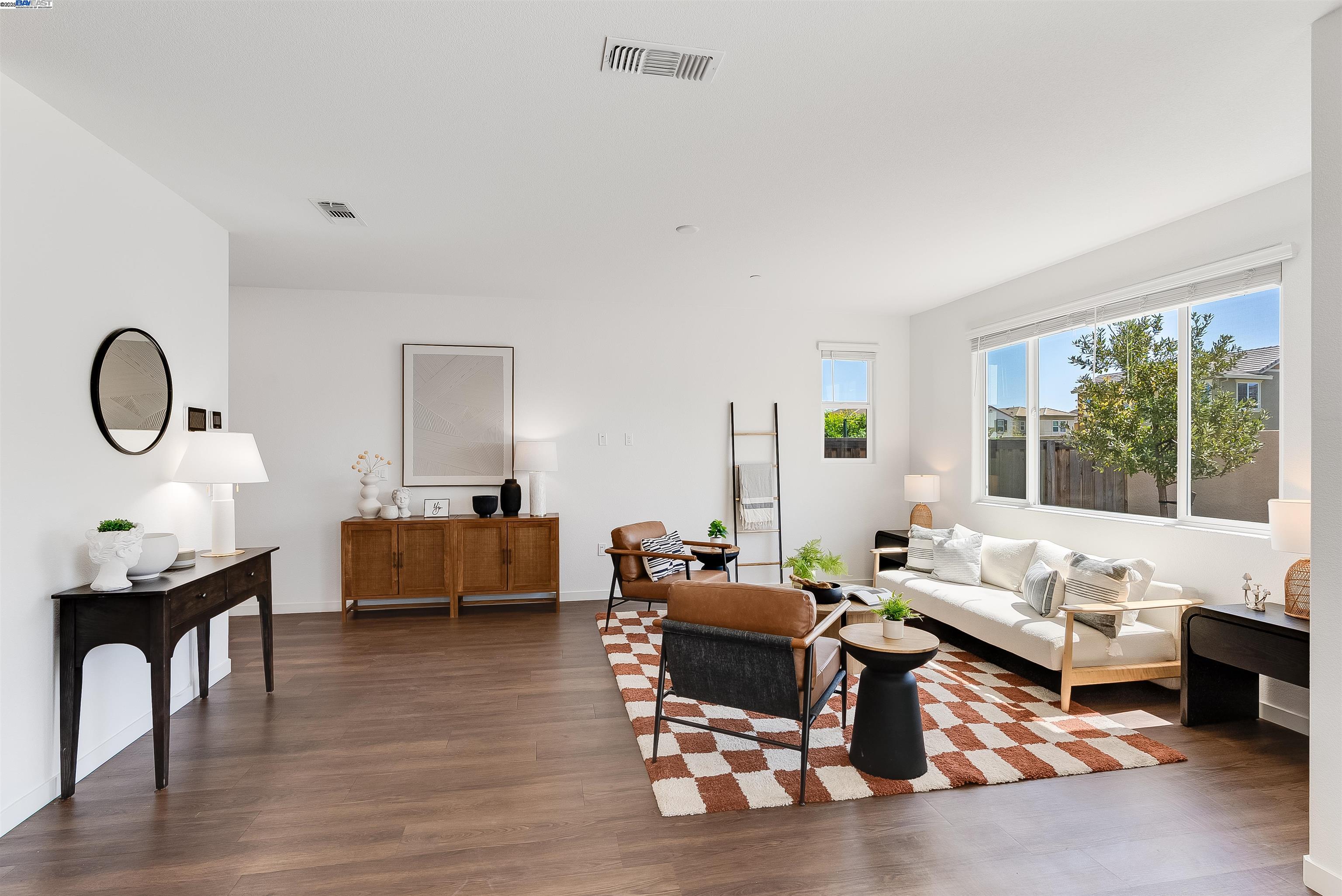 Detail Gallery Image 1 of 1 For 113 Leprino Circle, Oakley,  CA 94561 - 4 Beds | 2/1 Baths