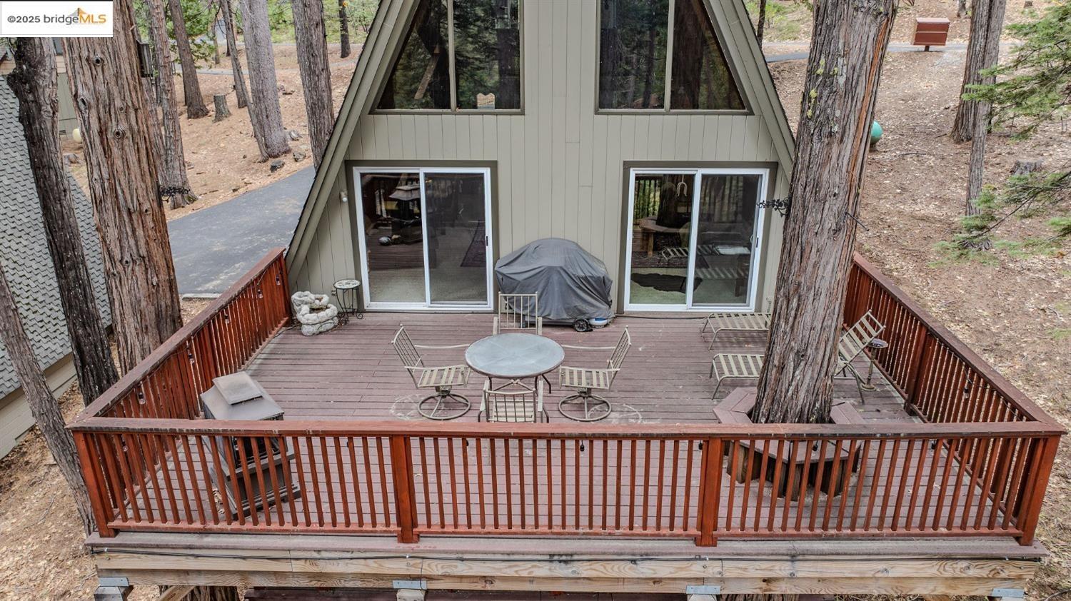Detail Gallery Image 6 of 38 For 385 Russell Dr 1, Arnold,  CA 95223 - 3 Beds | 3 Baths