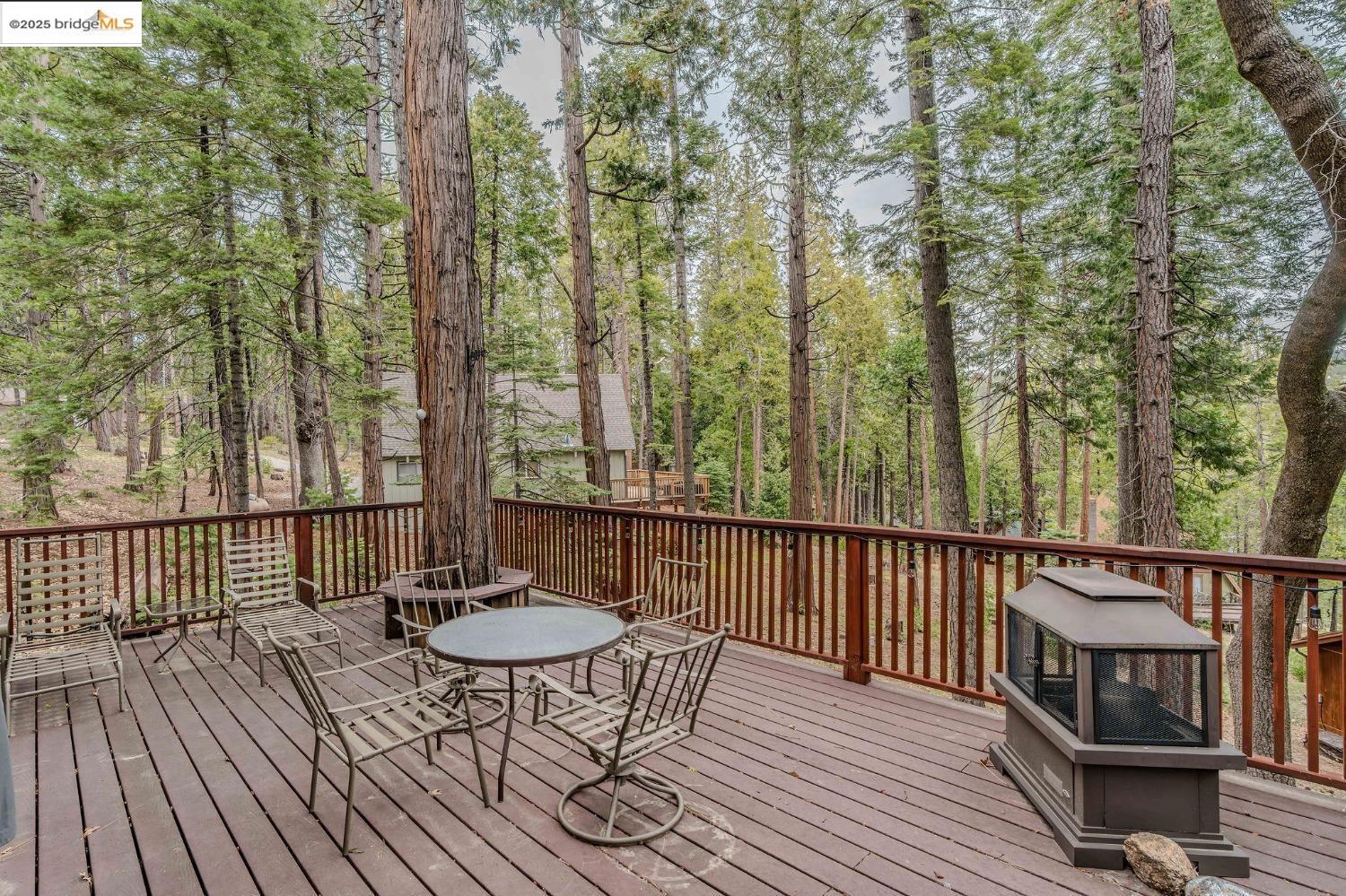 Detail Gallery Image 7 of 38 For 385 Russell Dr 1, Arnold,  CA 95223 - 3 Beds | 3 Baths