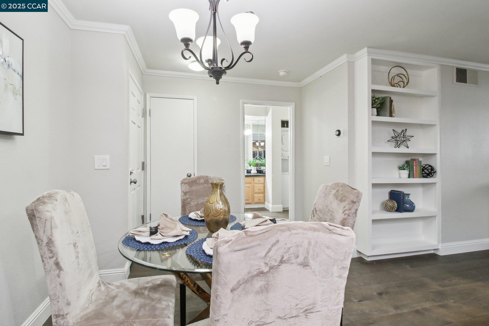 Photo #6: 41093032 Listing 