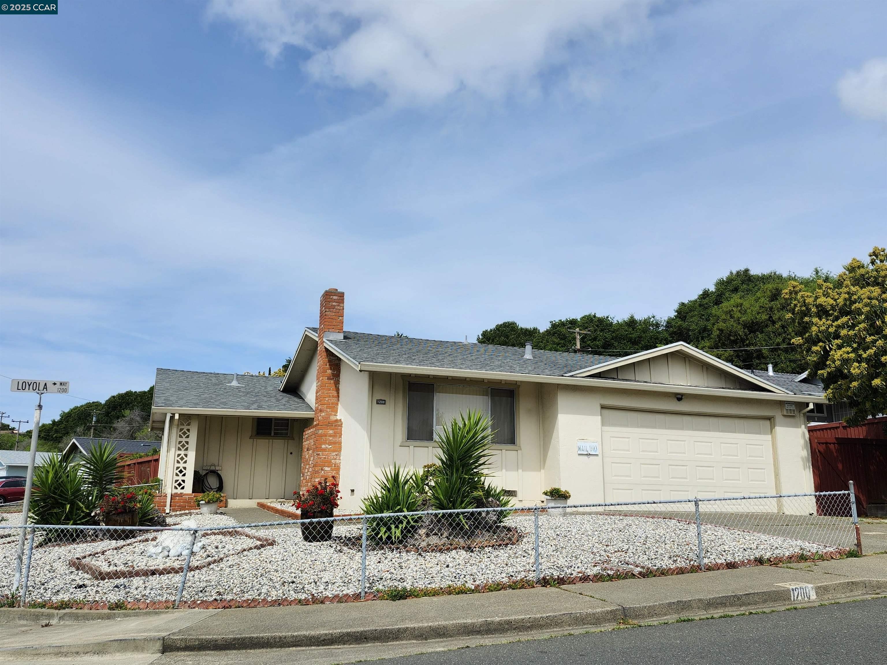 Detail Gallery Image 1 of 47 For 1200 Loyola Way, Vallejo,  CA 94589 - 3 Beds | 2 Baths