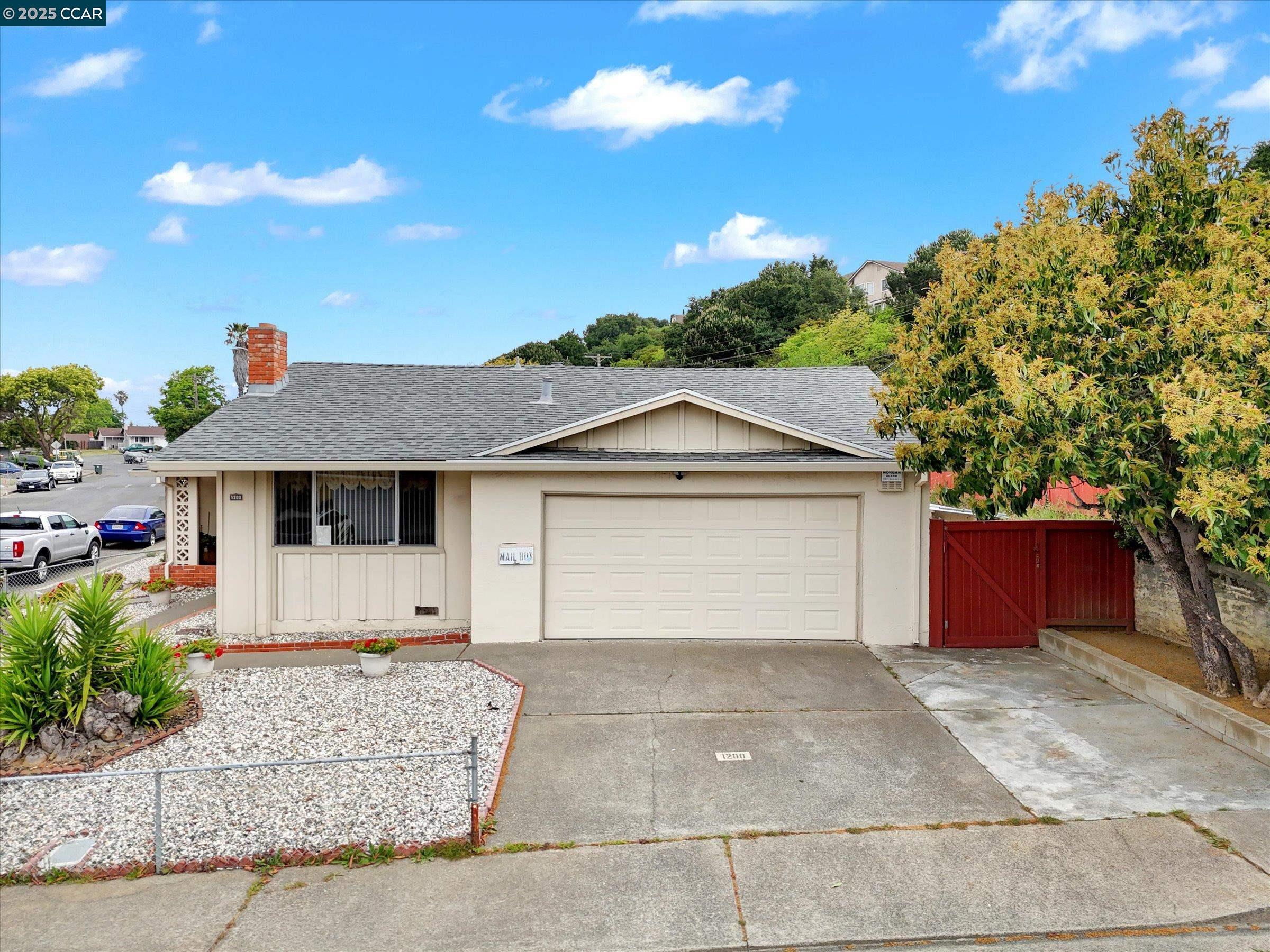 Detail Gallery Image 2 of 47 For 1200 Loyola Way, Vallejo,  CA 94589 - 3 Beds | 2 Baths