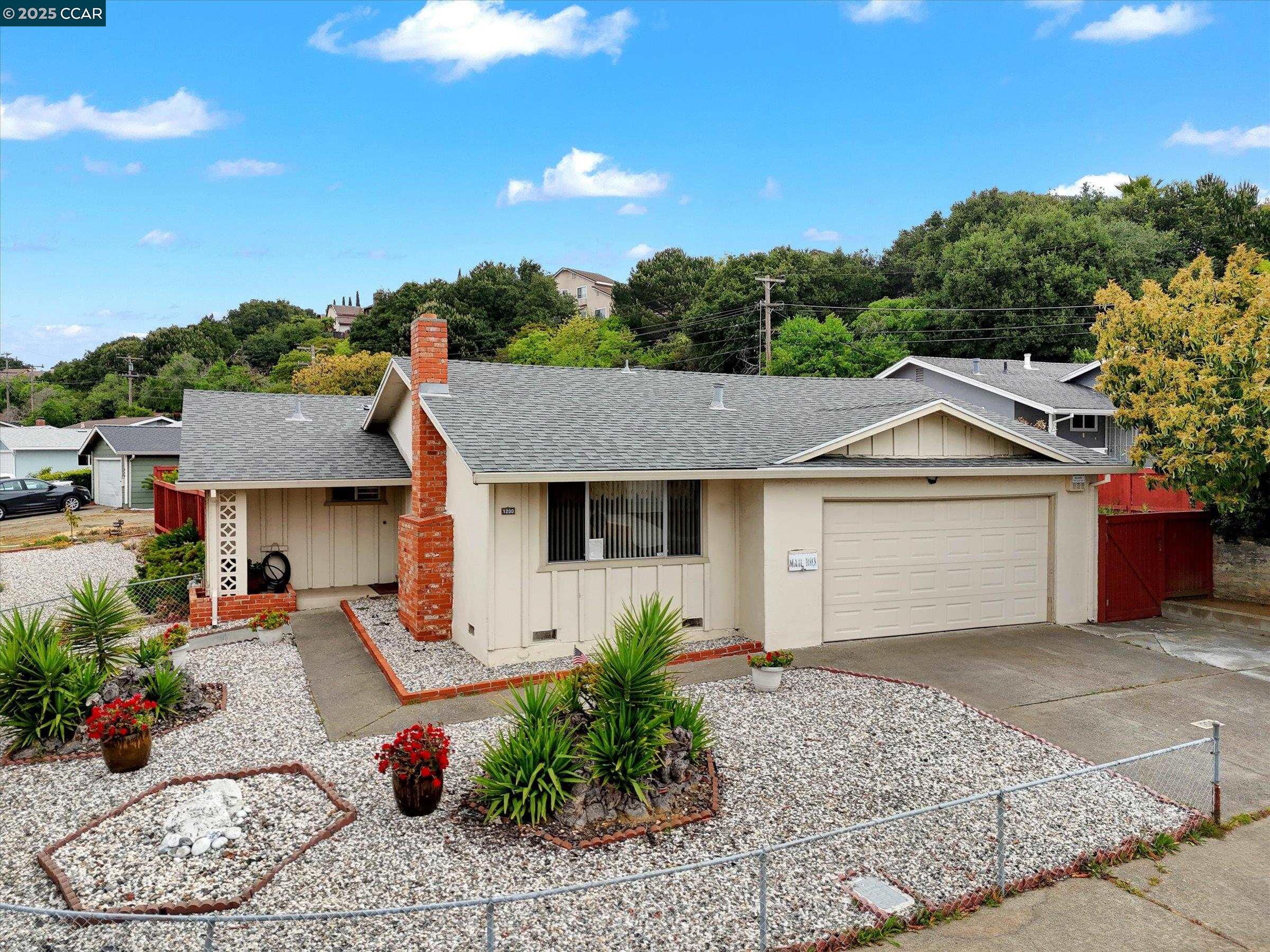 Detail Gallery Image 3 of 47 For 1200 Loyola Way, Vallejo,  CA 94589 - 3 Beds | 2 Baths