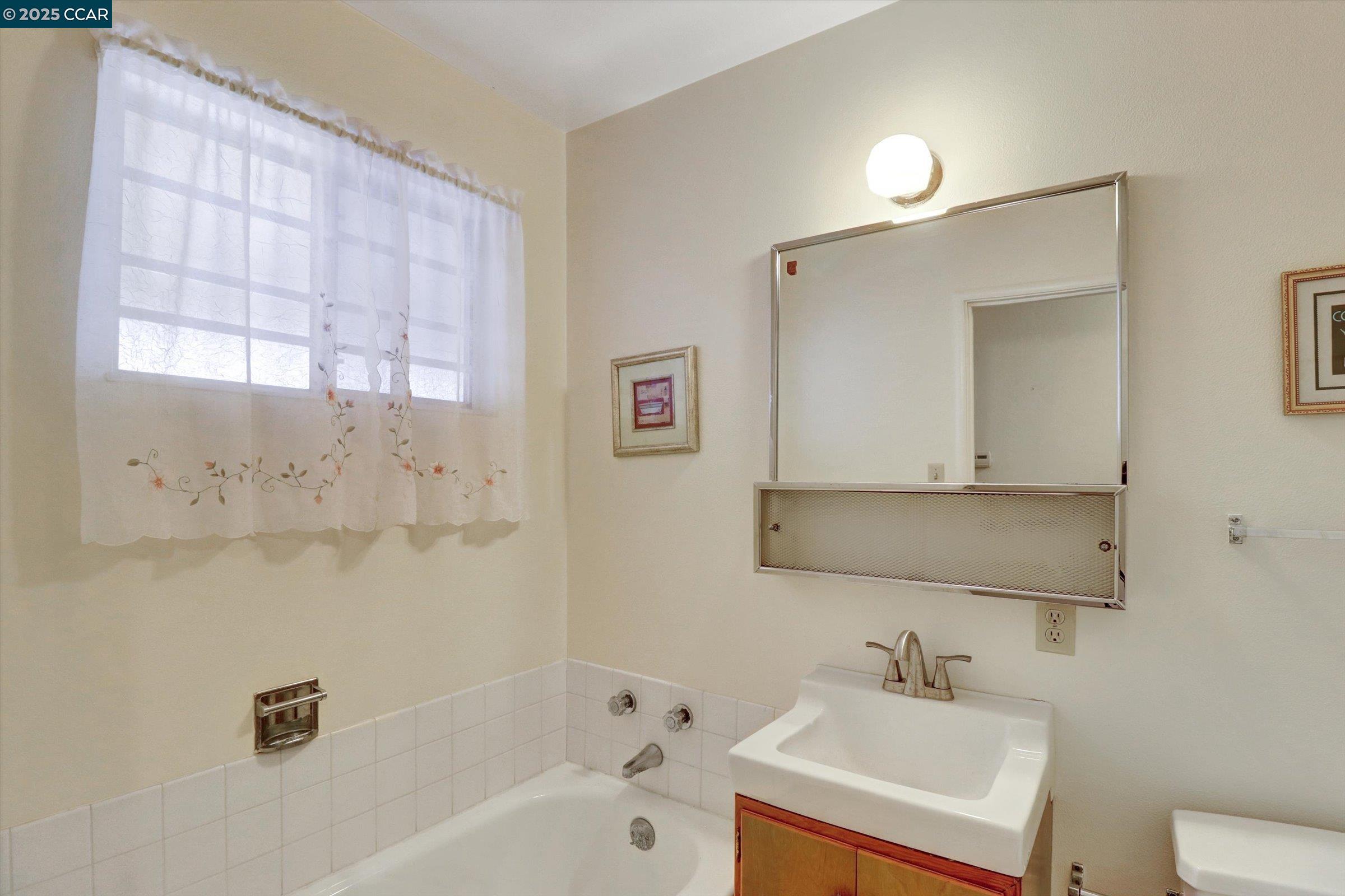 Detail Gallery Image 34 of 47 For 1200 Loyola Way, Vallejo,  CA 94589 - 3 Beds | 2 Baths