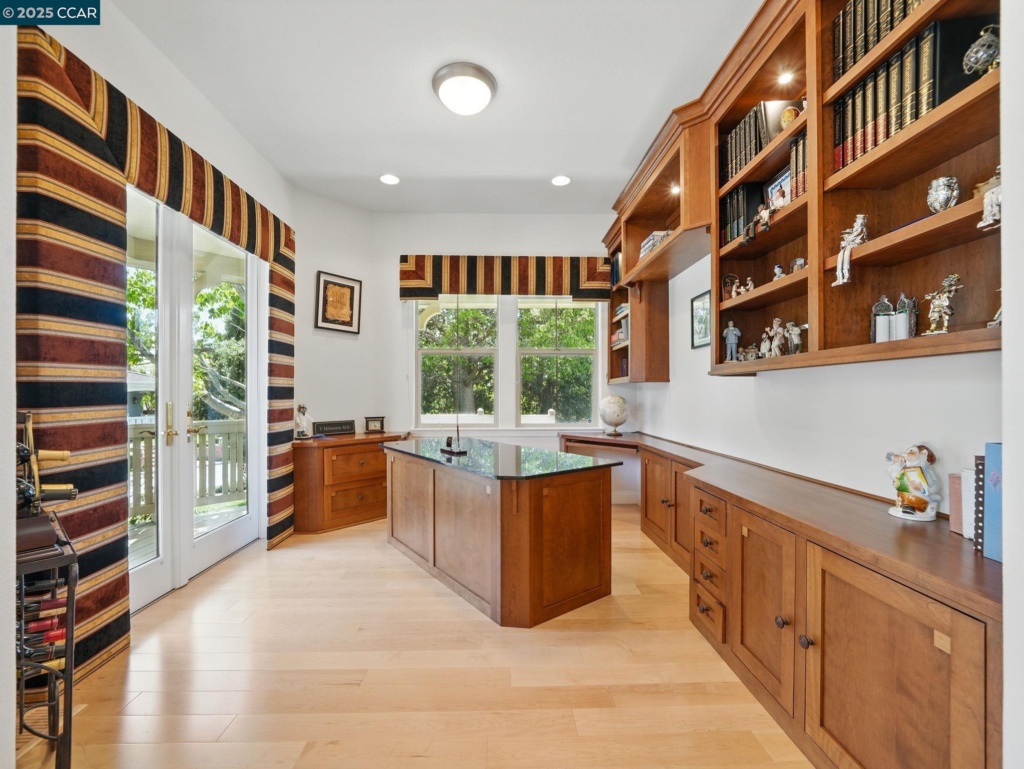 Detail Gallery Image 9 of 50 For 135 Diablo Ranch Ct, Danville,  CA 94506 - 5 Beds | 5/1 Baths
