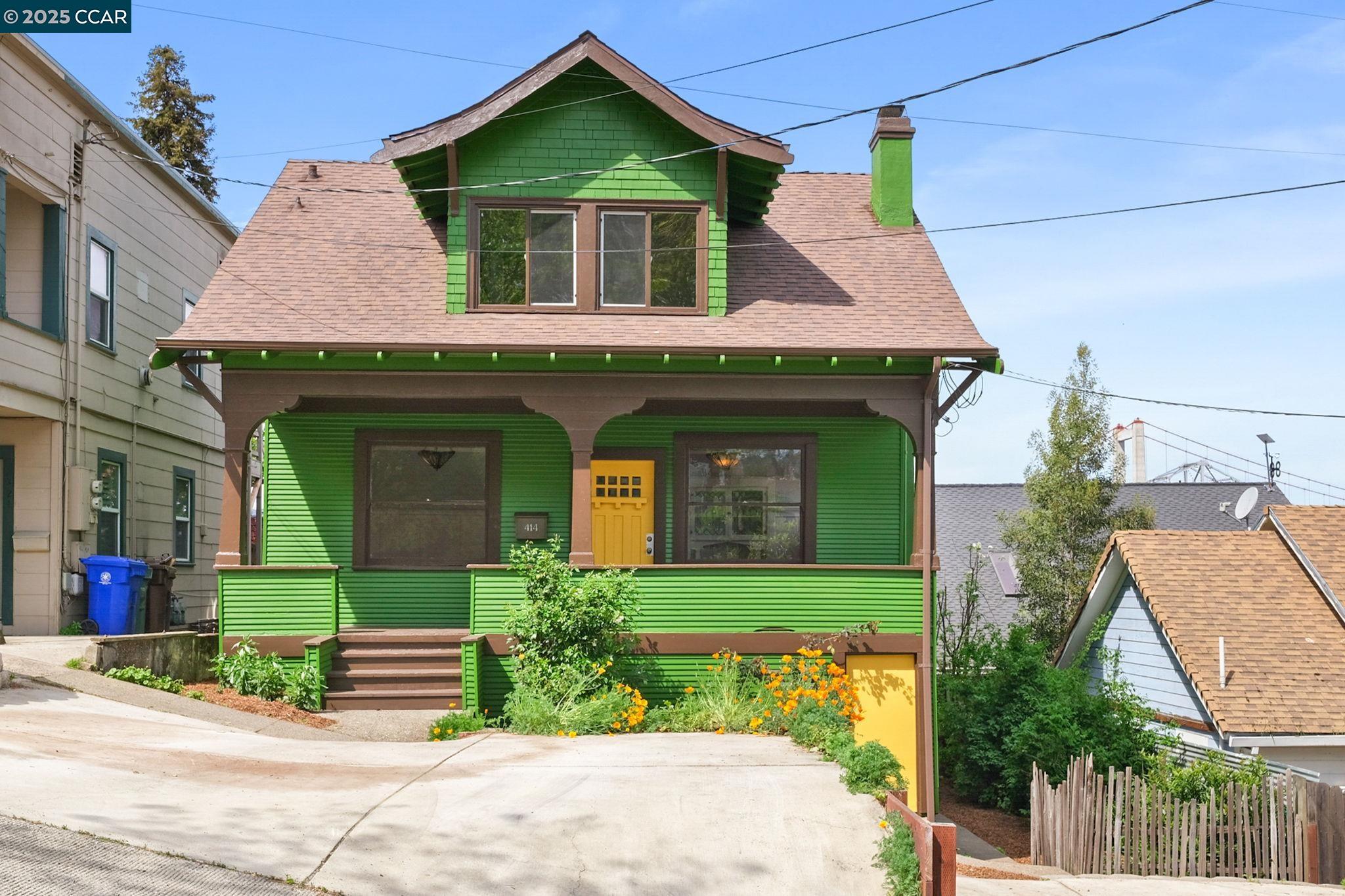 Detail Gallery Image 2 of 45 For 414 Bay St, Crockett,  CA 94525 - 3 Beds | 2 Baths