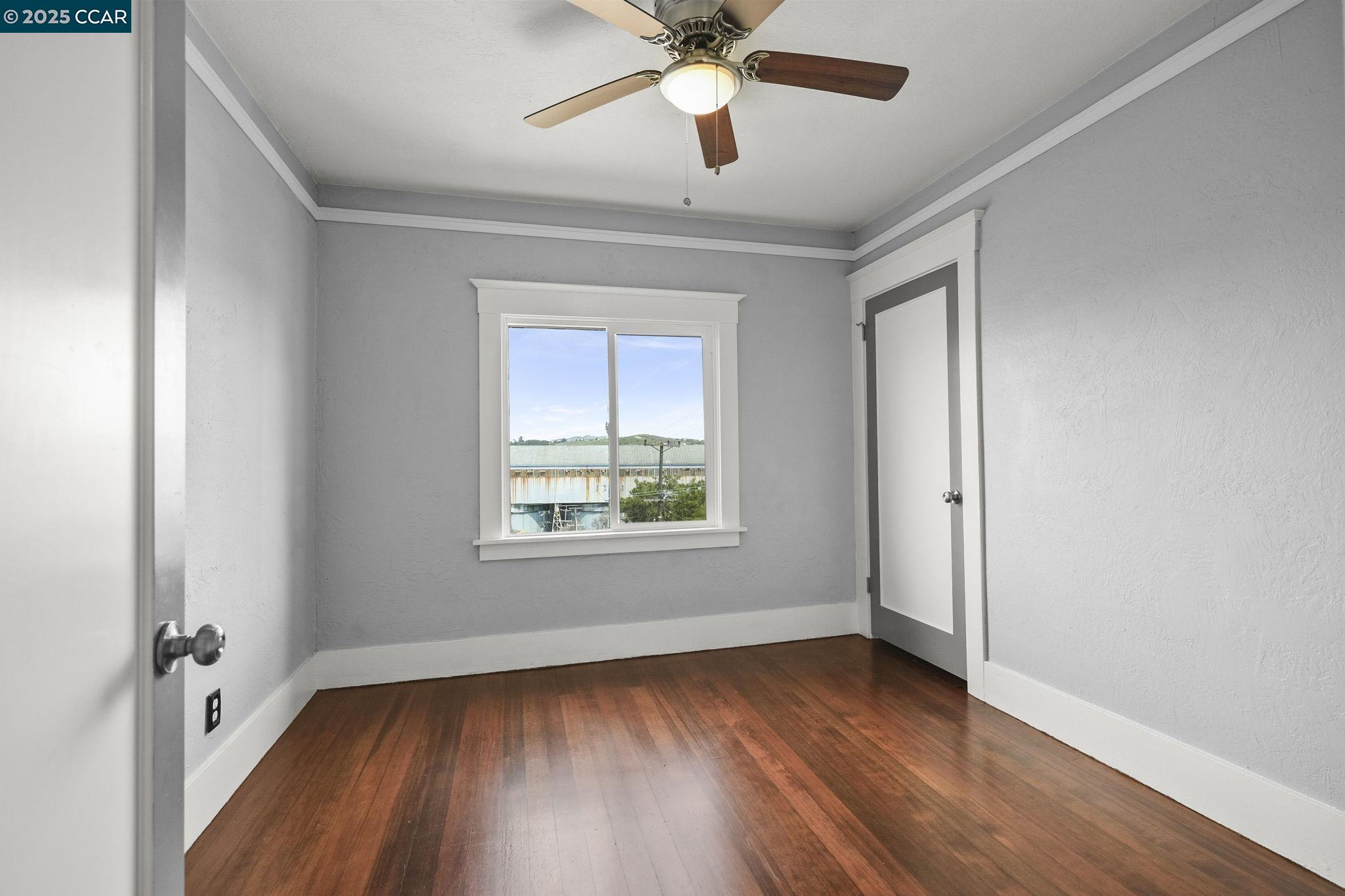 Detail Gallery Image 27 of 45 For 414 Bay St, Crockett,  CA 94525 - 3 Beds | 2 Baths