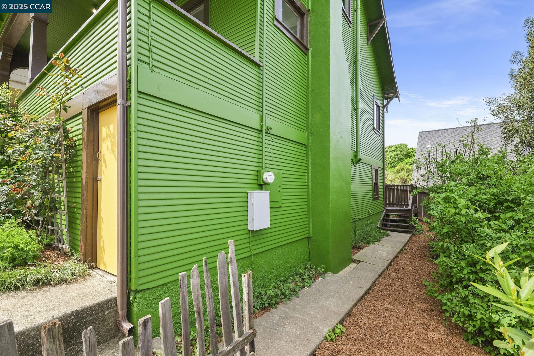 Detail Gallery Image 29 of 45 For 414 Bay St, Crockett,  CA 94525 - 3 Beds | 2 Baths