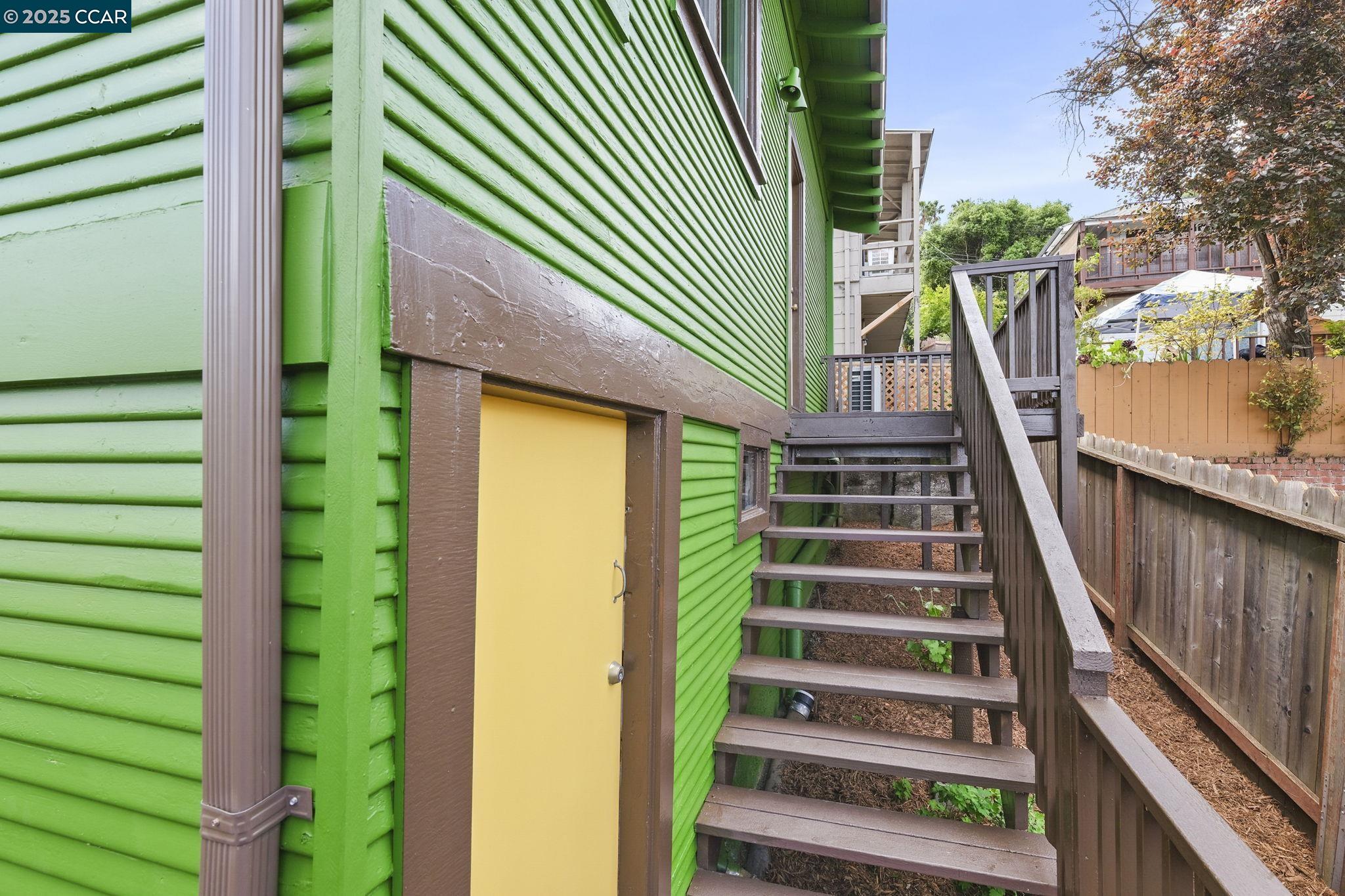 Detail Gallery Image 30 of 45 For 414 Bay St, Crockett,  CA 94525 - 3 Beds | 2 Baths