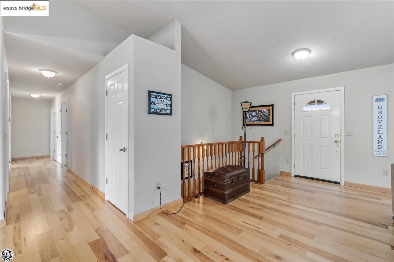Detail Gallery Image 15 of 47 For 20421 Rock Canyon, Groveland,  CA 95321 - 5 Beds | 3 Baths