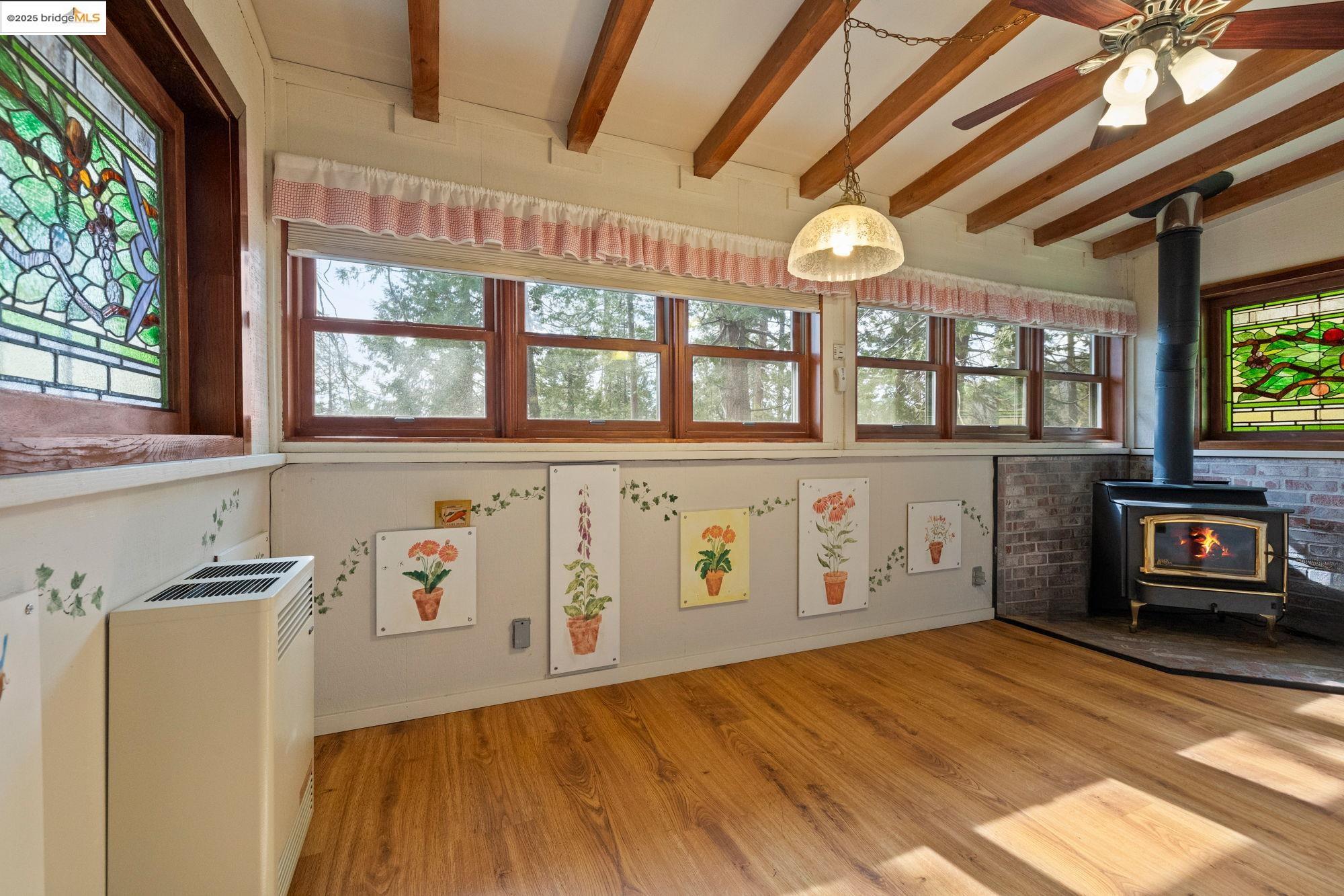 Detail Gallery Image 14 of 47 For 23192 Cresta Dr, Twain Harte,  CA 95383 - 3 Beds | 2 Baths