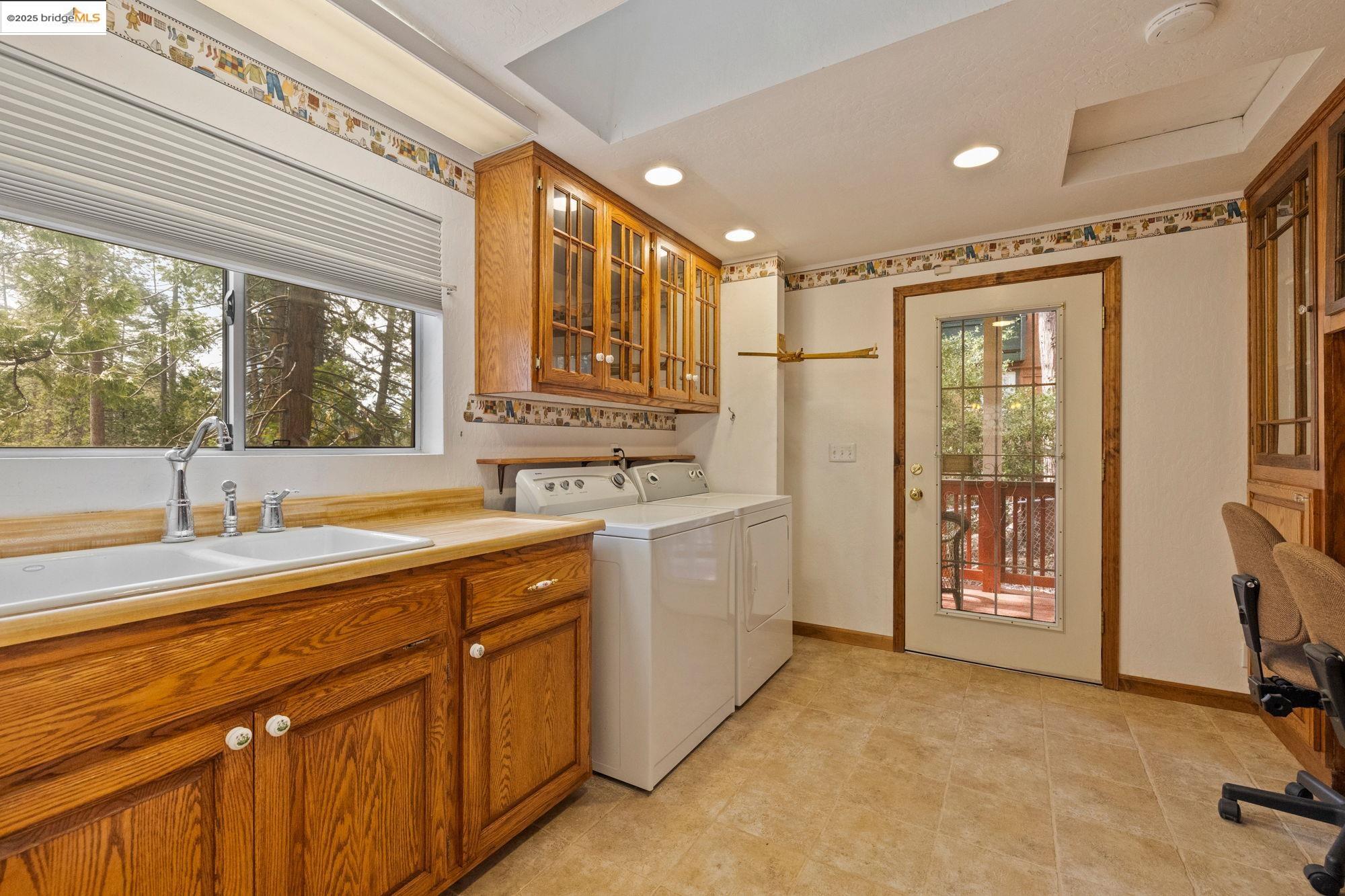 Detail Gallery Image 16 of 47 For 23192 Cresta Dr, Twain Harte,  CA 95383 - 3 Beds | 2 Baths