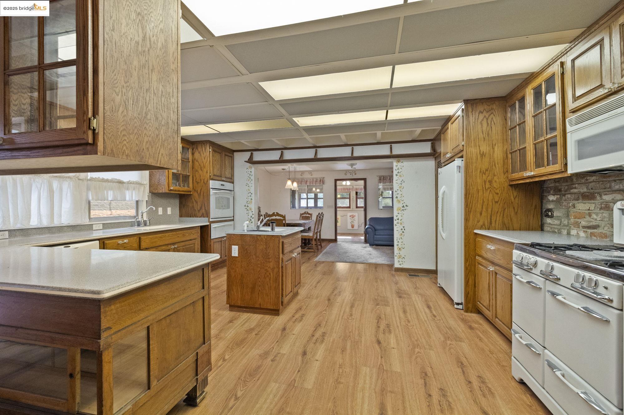 Detail Gallery Image 9 of 47 For 23192 Cresta Dr, Twain Harte,  CA 95383 - 3 Beds | 2 Baths