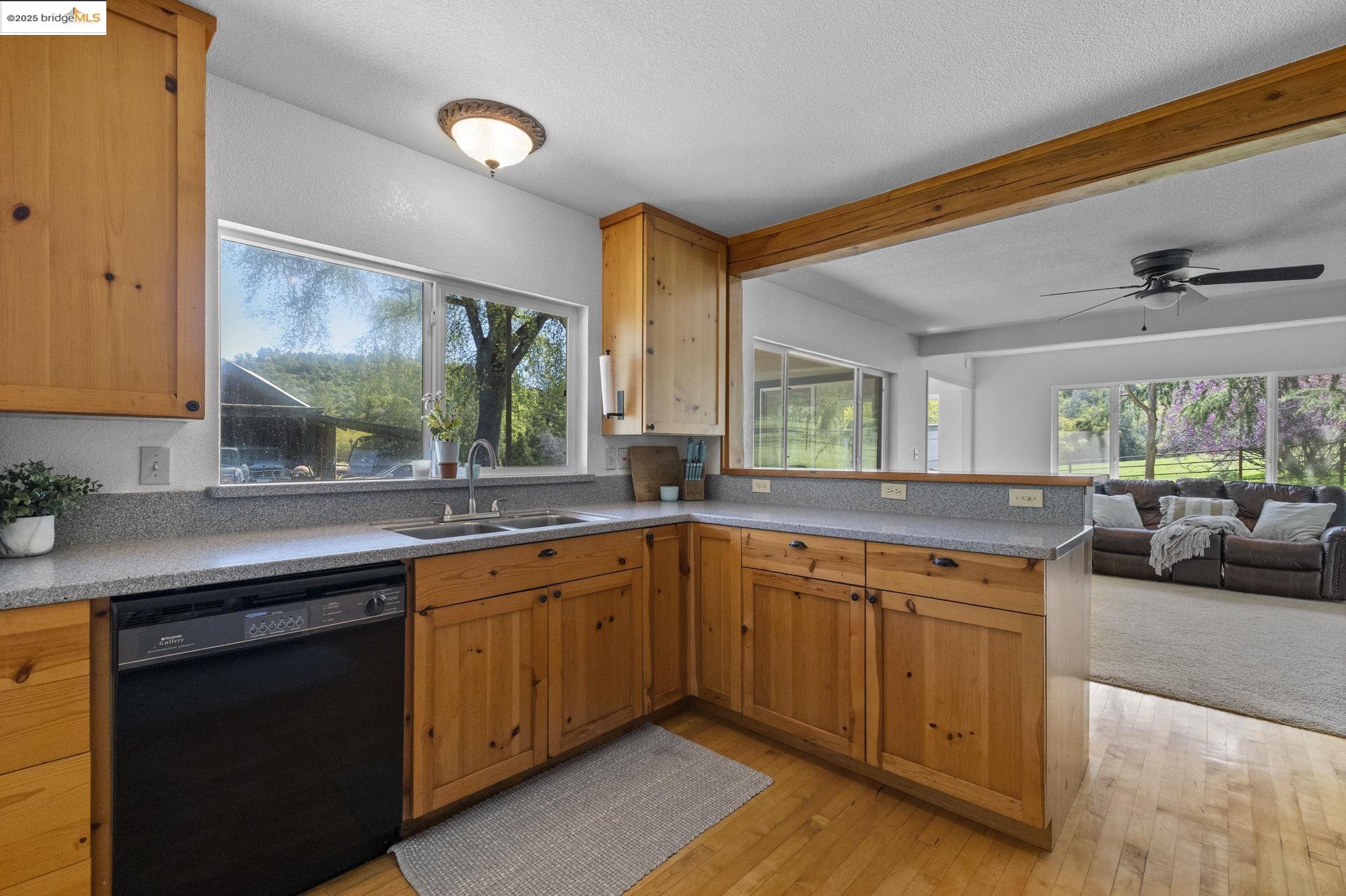 Detail Gallery Image 12 of 38 For 24040 Ponce Rd., Columbia,  CA 95310 - 2 Beds | 2 Baths