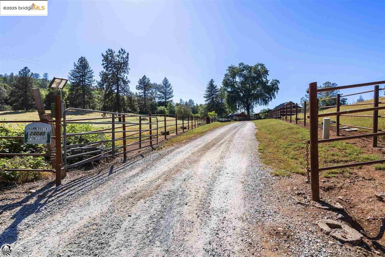 Detail Gallery Image 3 of 38 For 24040 Ponce Rd., Columbia,  CA 95310 - 2 Beds | 2 Baths