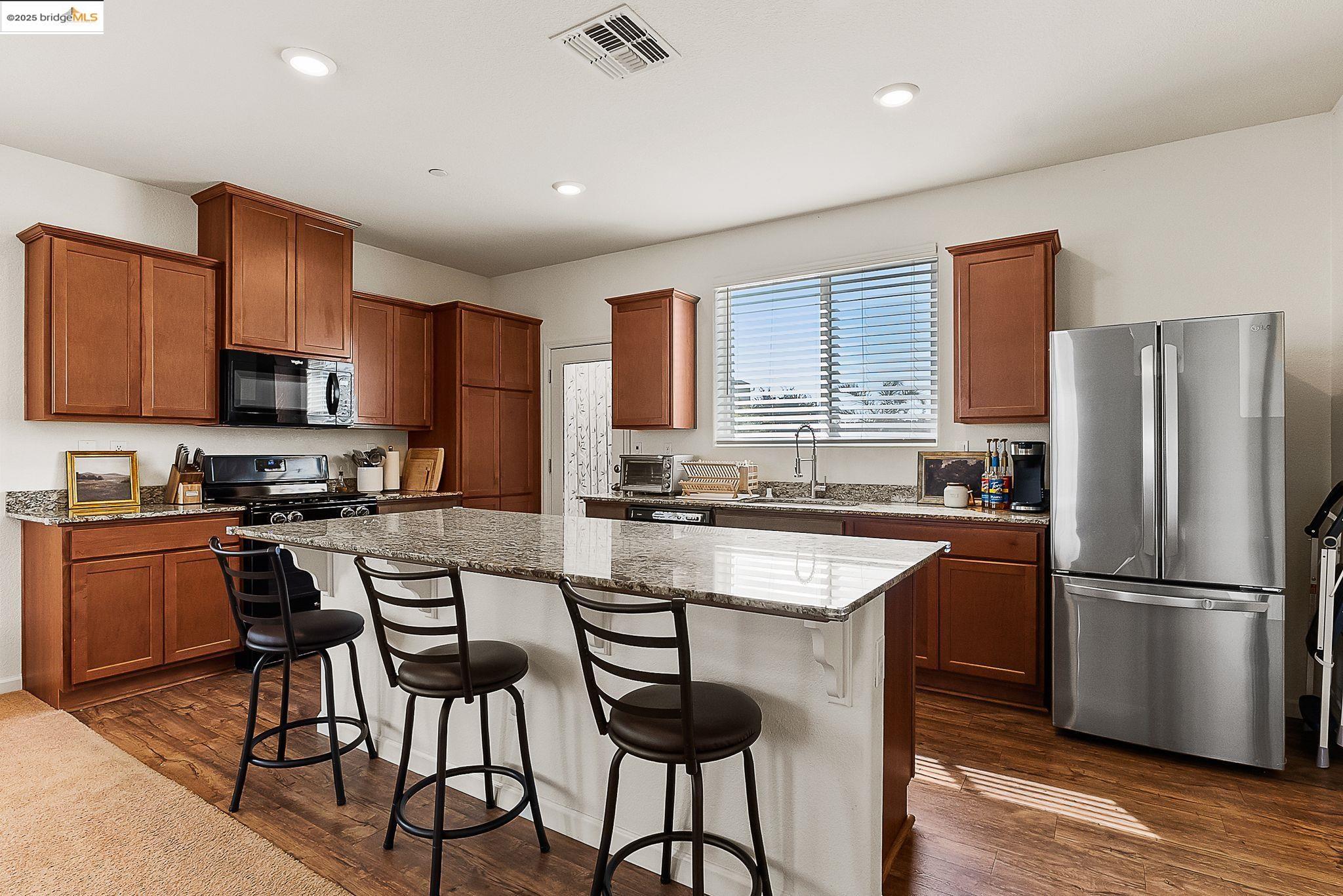 Detail Gallery Image 7 of 20 For 1933 Lavender Pl, Rio Vista,  CA 94571 - 4 Beds | 2/1 Baths
