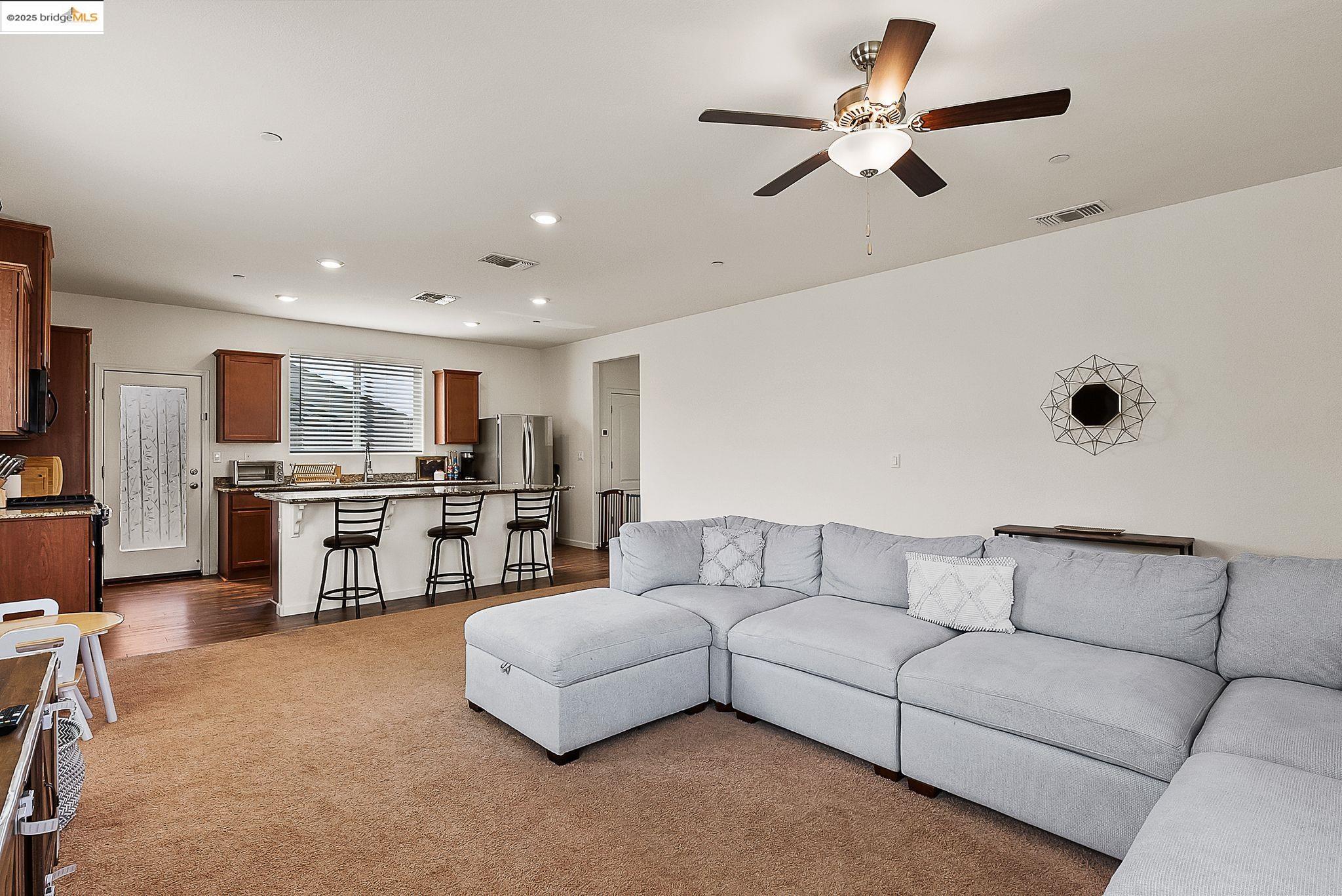 Detail Gallery Image 9 of 20 For 1933 Lavender Pl, Rio Vista,  CA 94571 - 4 Beds | 2/1 Baths