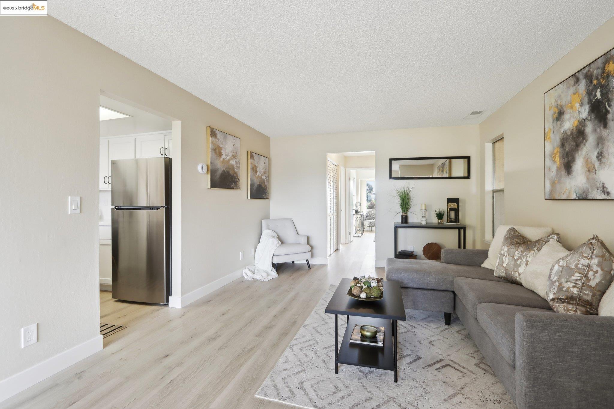 Photo #2: 41093077 Listing 