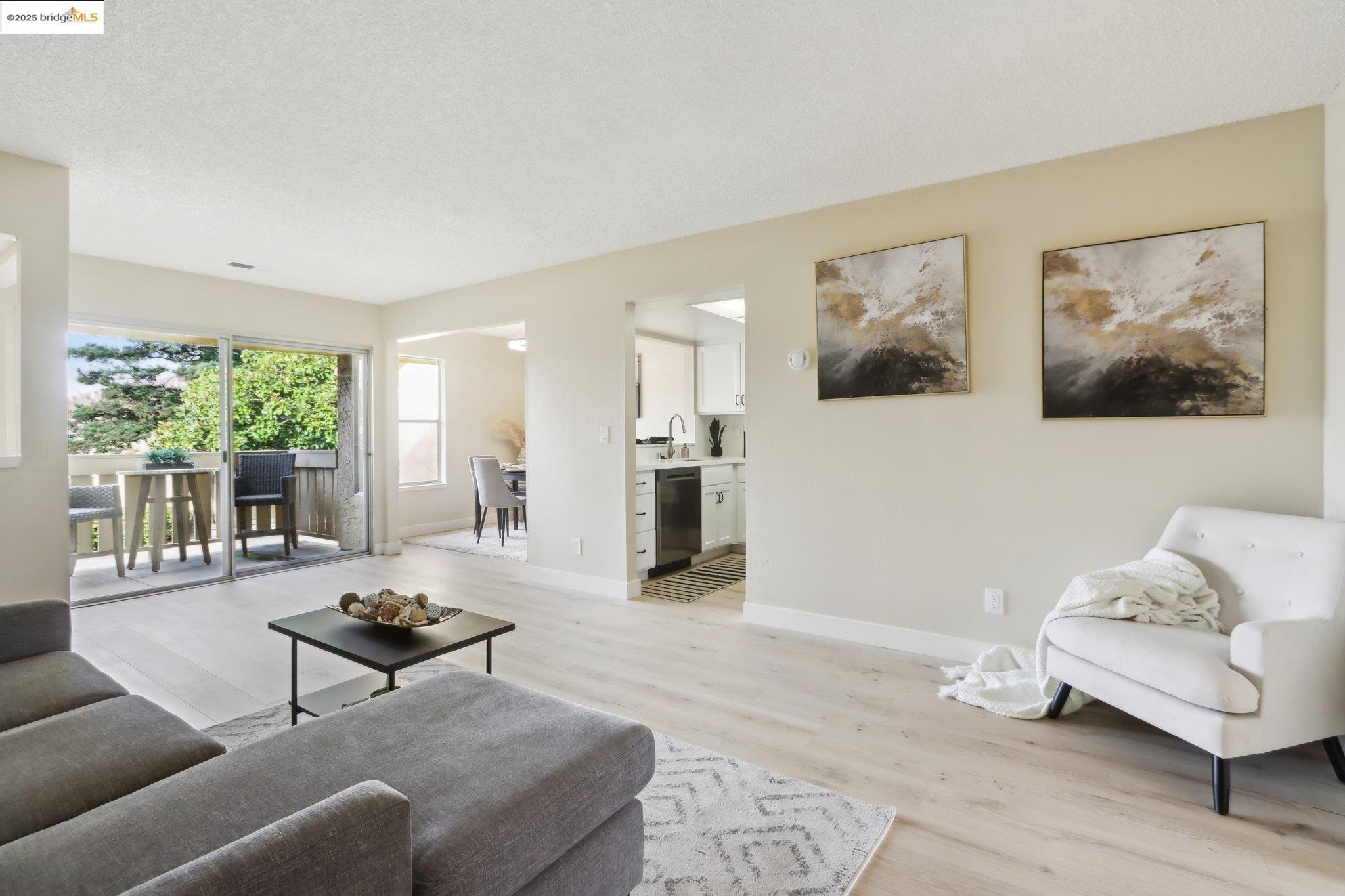 Photo #5: 41093077 Listing 