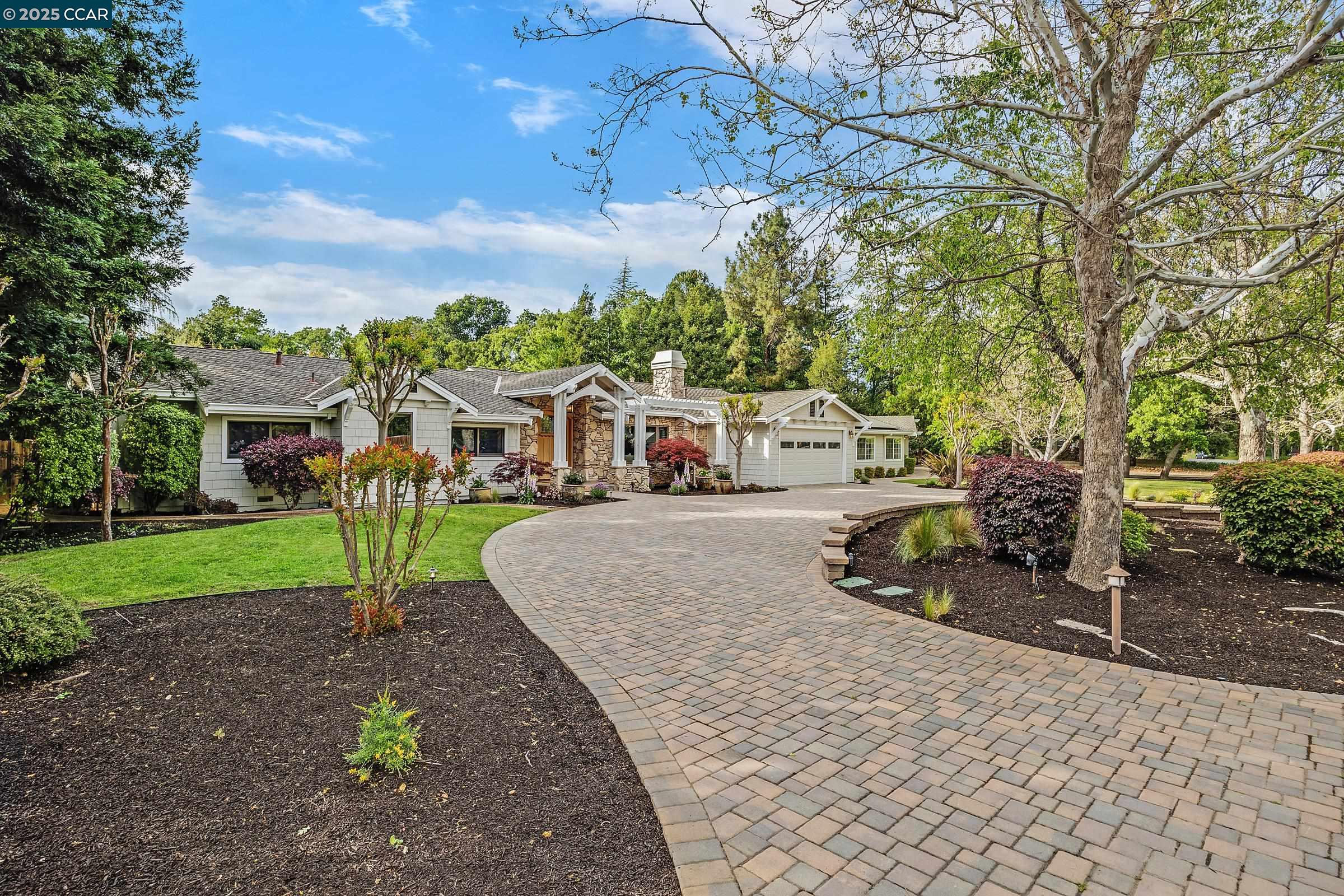Detail Gallery Image 1 of 1 For 910 El Rincon Rd, Danville,  CA 94526 - 5 Beds | 3/1 Baths