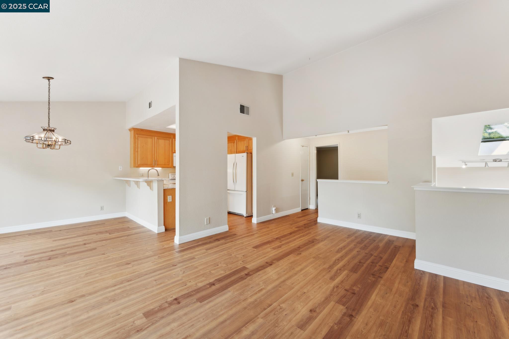 Detail Gallery Image 12 of 60 For 2480 Heatherleaf Ln., Martinez,  CA 94553 - 3 Beds | 2 Baths